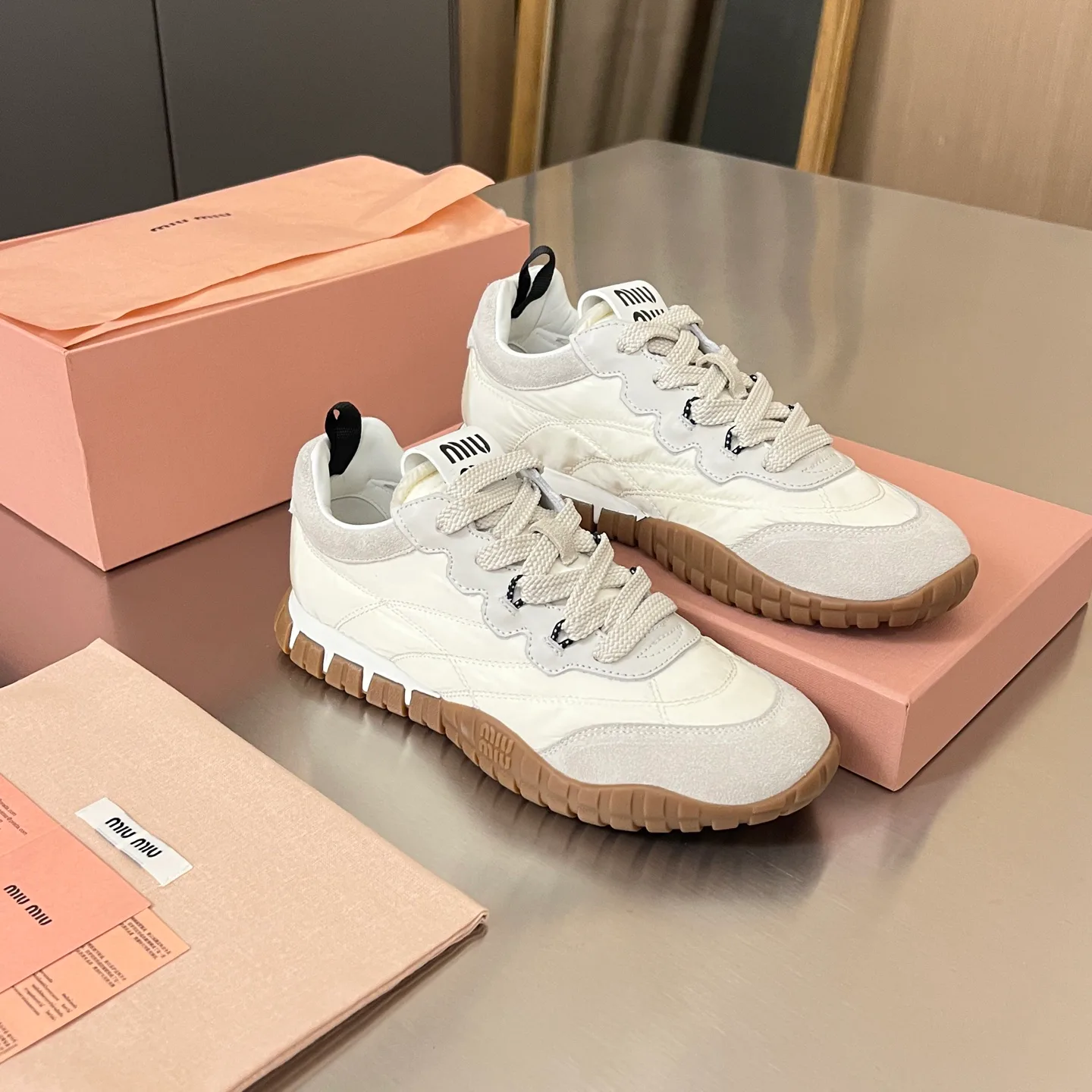Кроссовки Женские Miu Miu 17968642