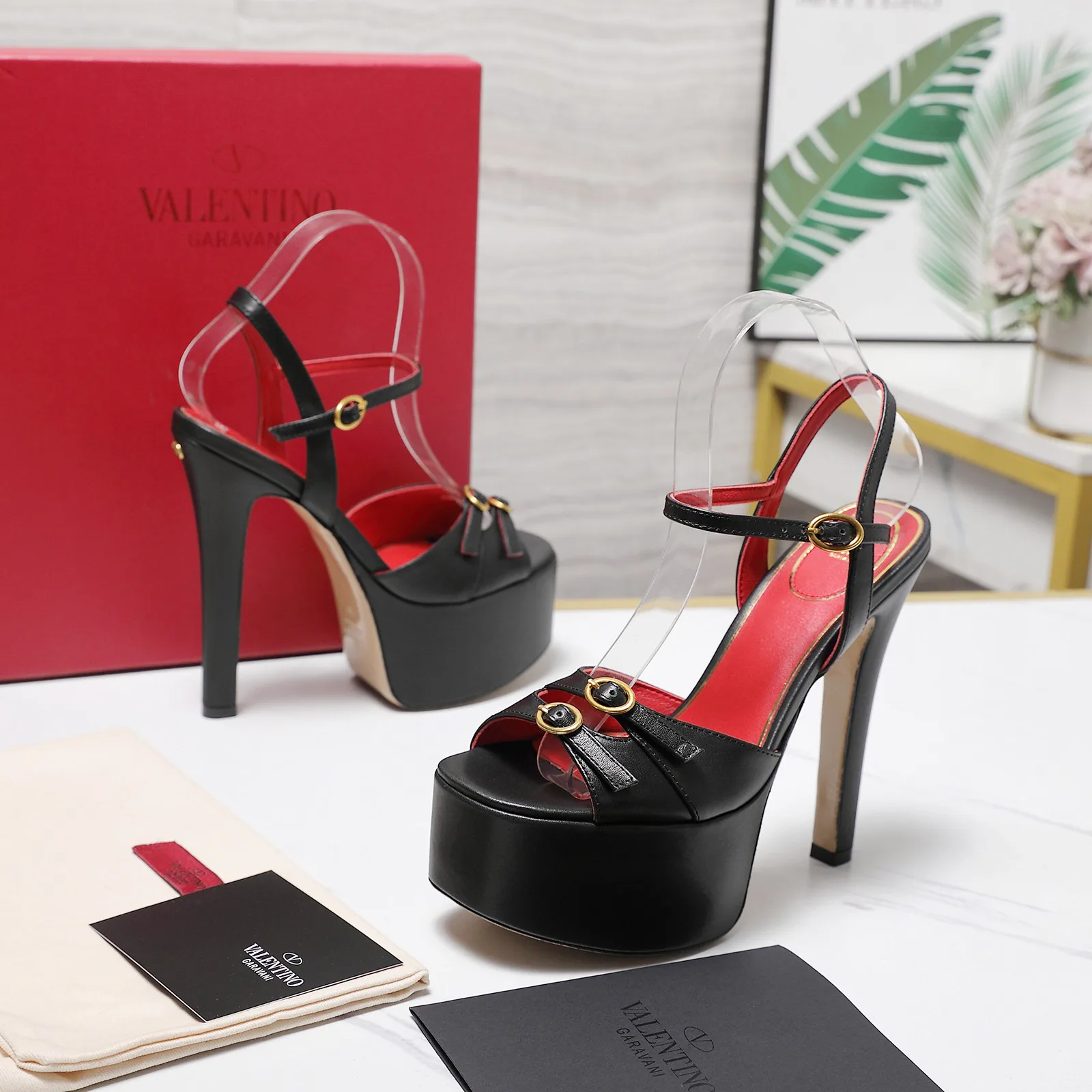 Босоножки Женские Valentino 13542417