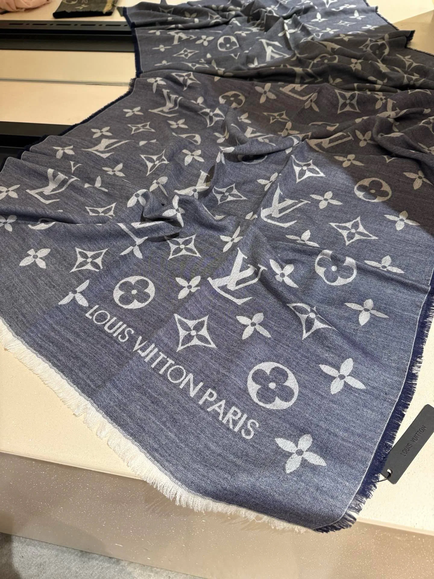 Шарфы Louis Vuitton 752662