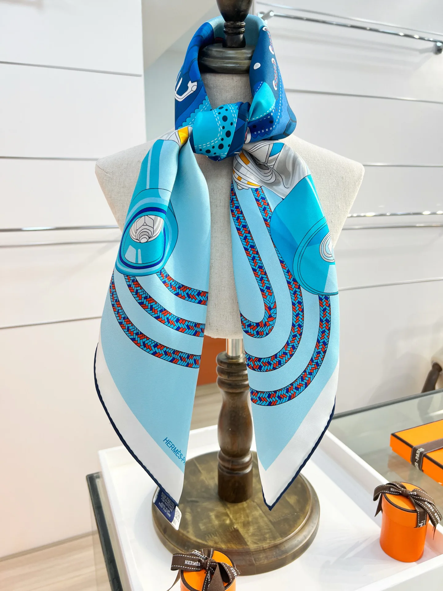 Платки Hermes 17991635