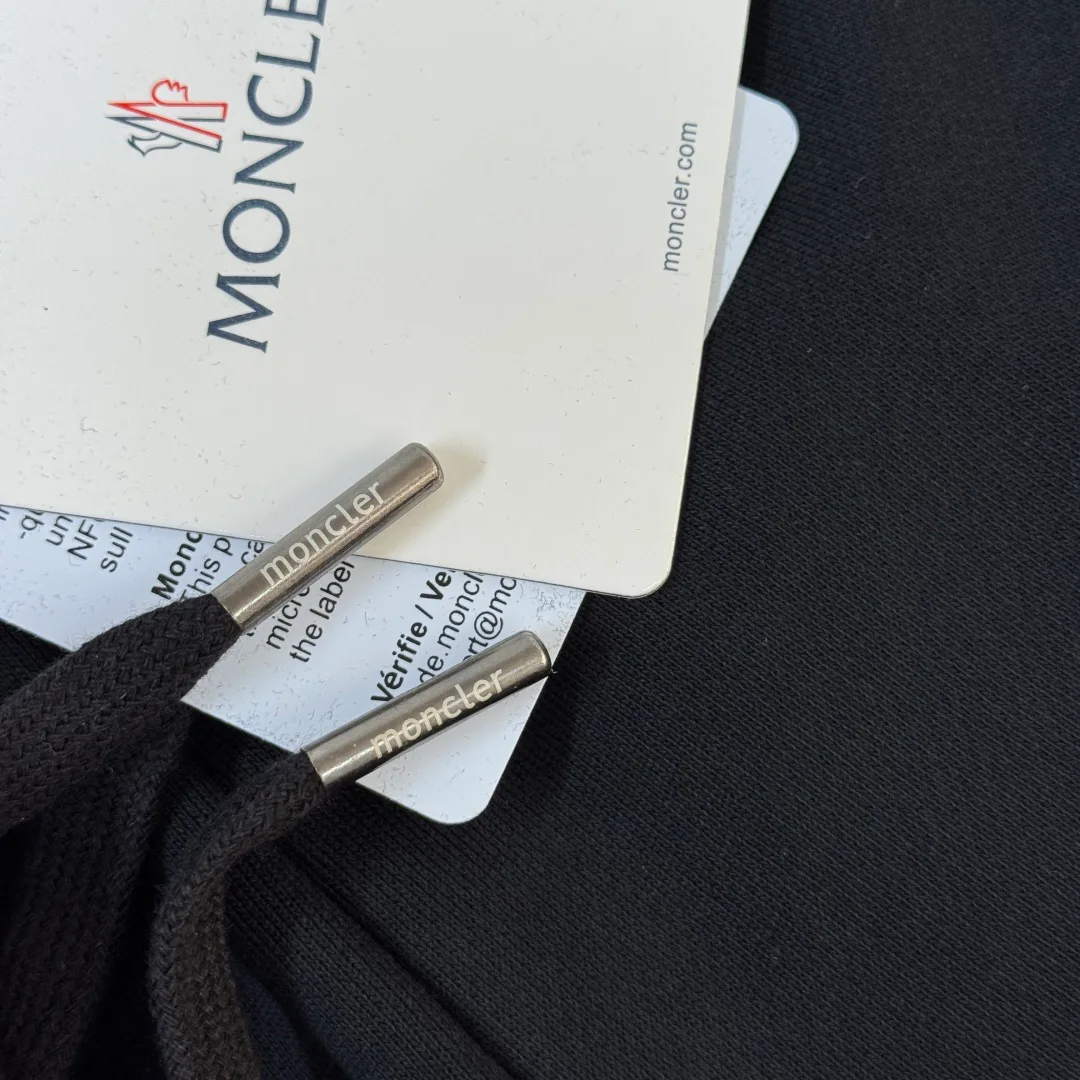 Шорты Женские Moncler 11668071