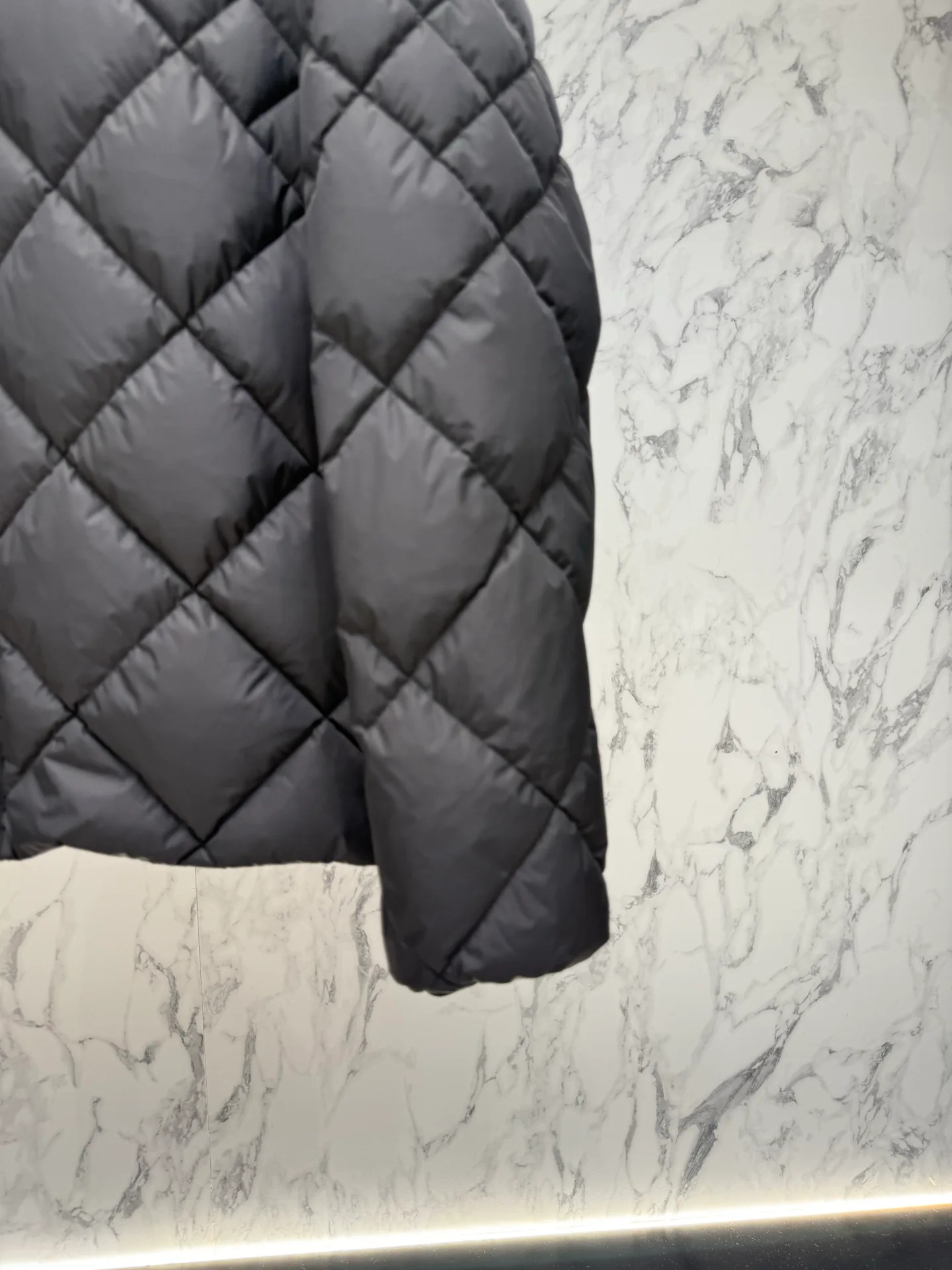 Куртки И Пуховики Мужские Moncler 18214576