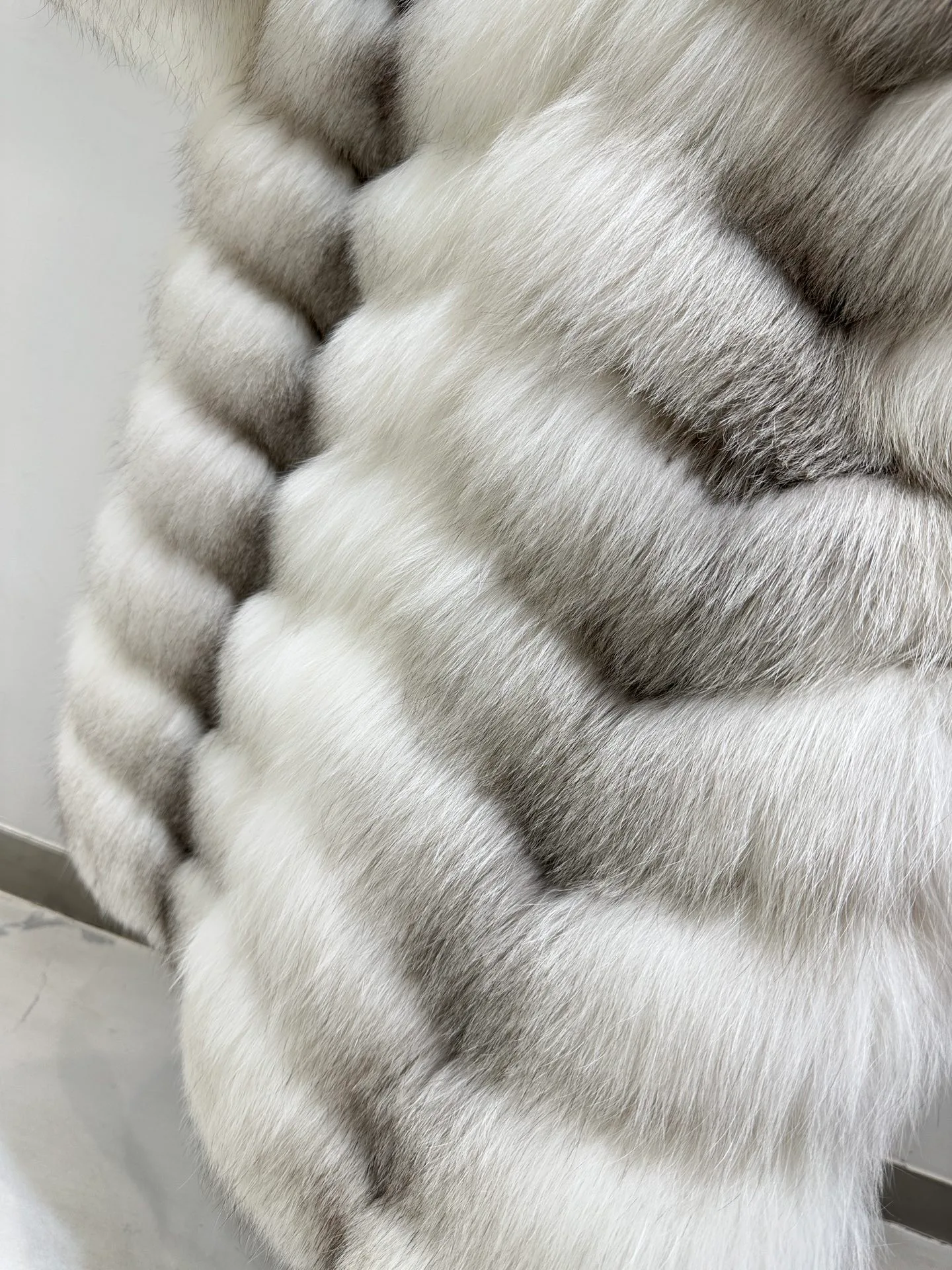 Шубы Женские Saint Laurent 18396078