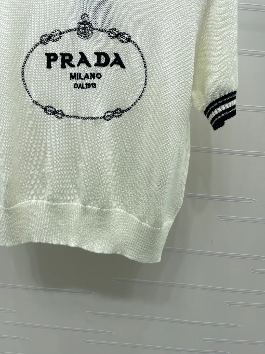Футболки Женские Prada 17612804