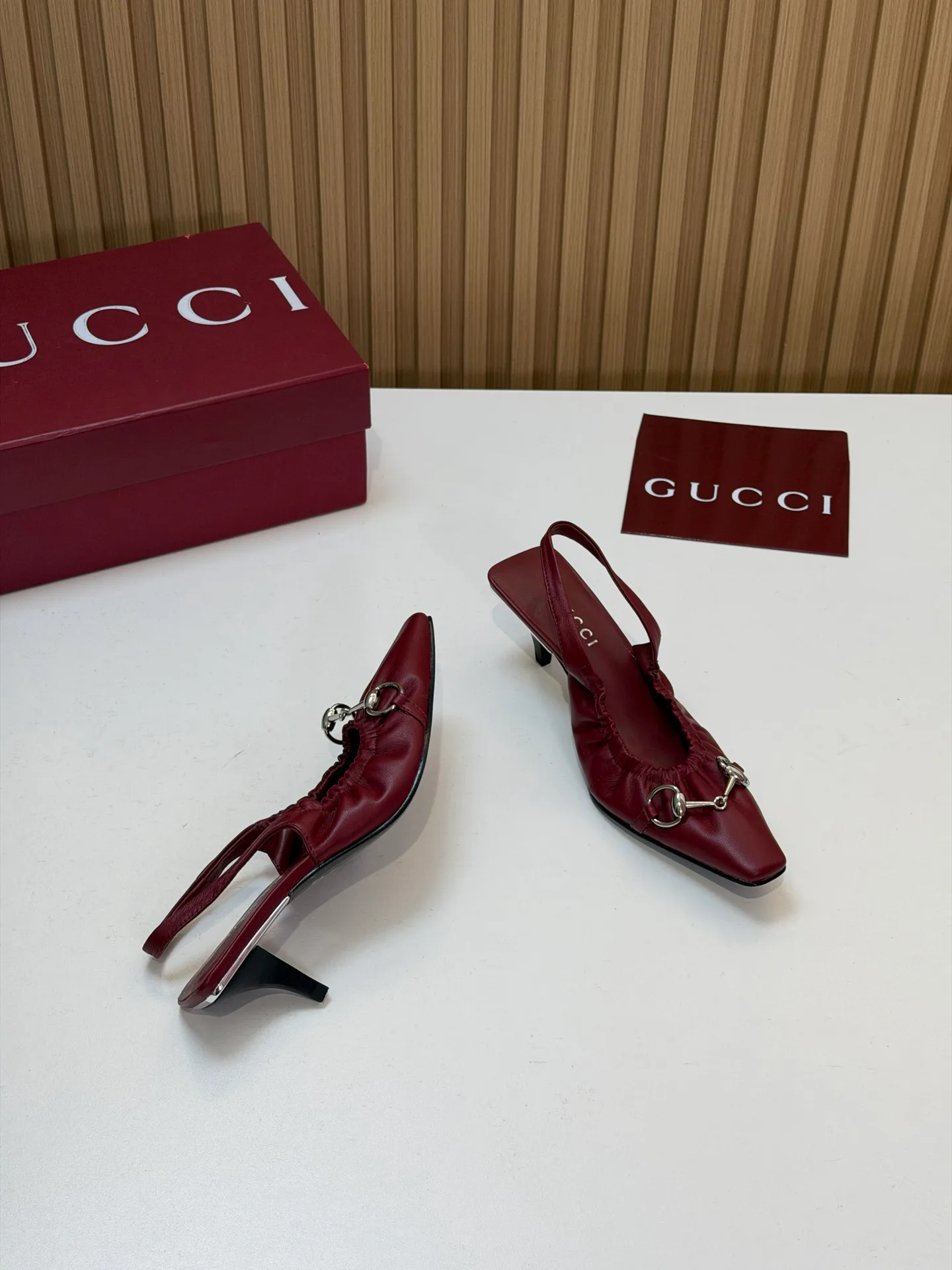 Туфли Женские Gucci 17903786