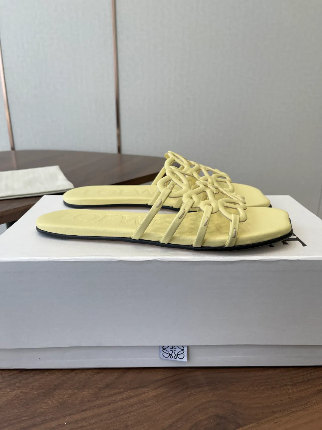 Шлепанцы Женские Loewe 11428018