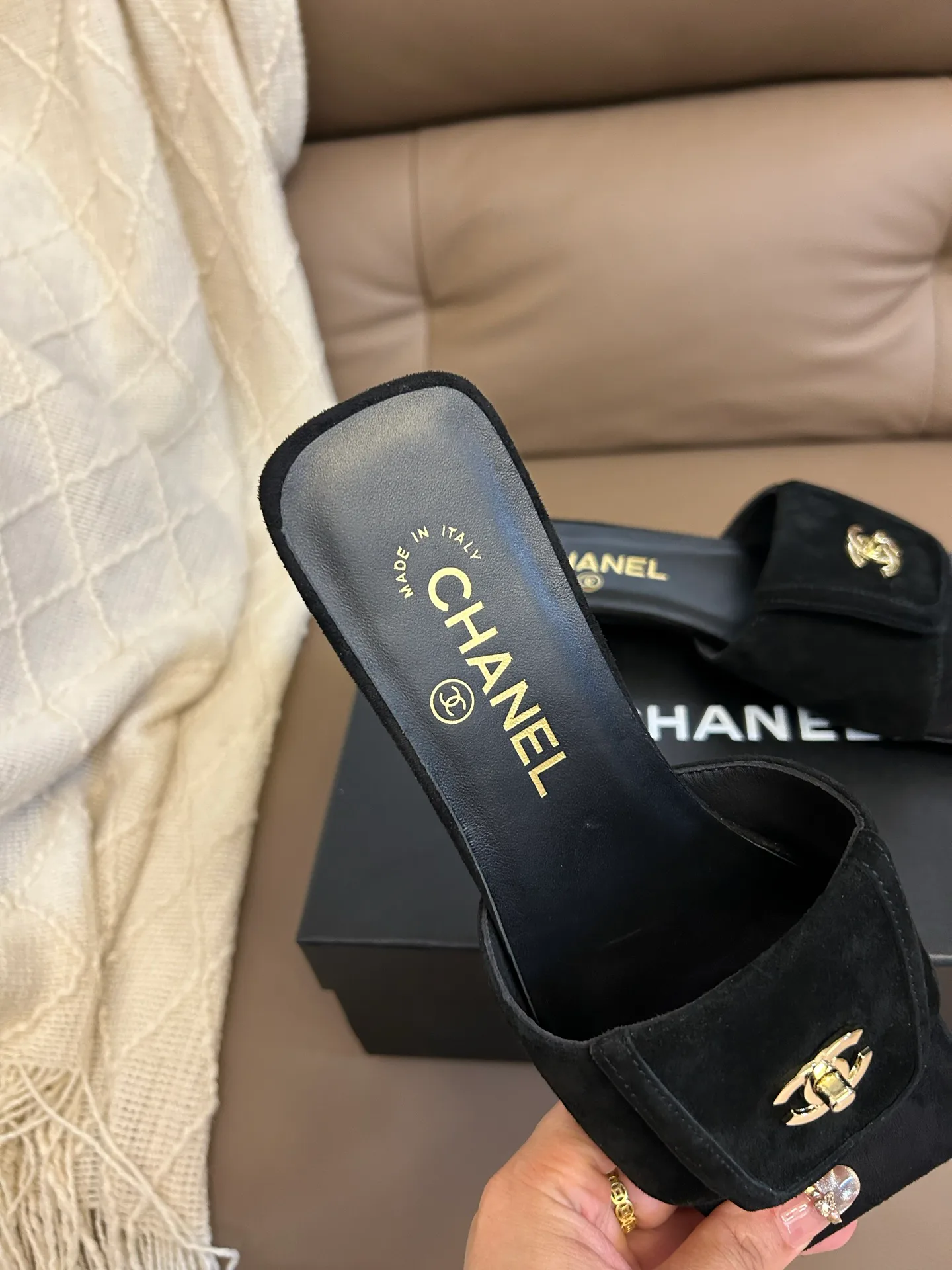 Сандалии Женские Chanel 13108913