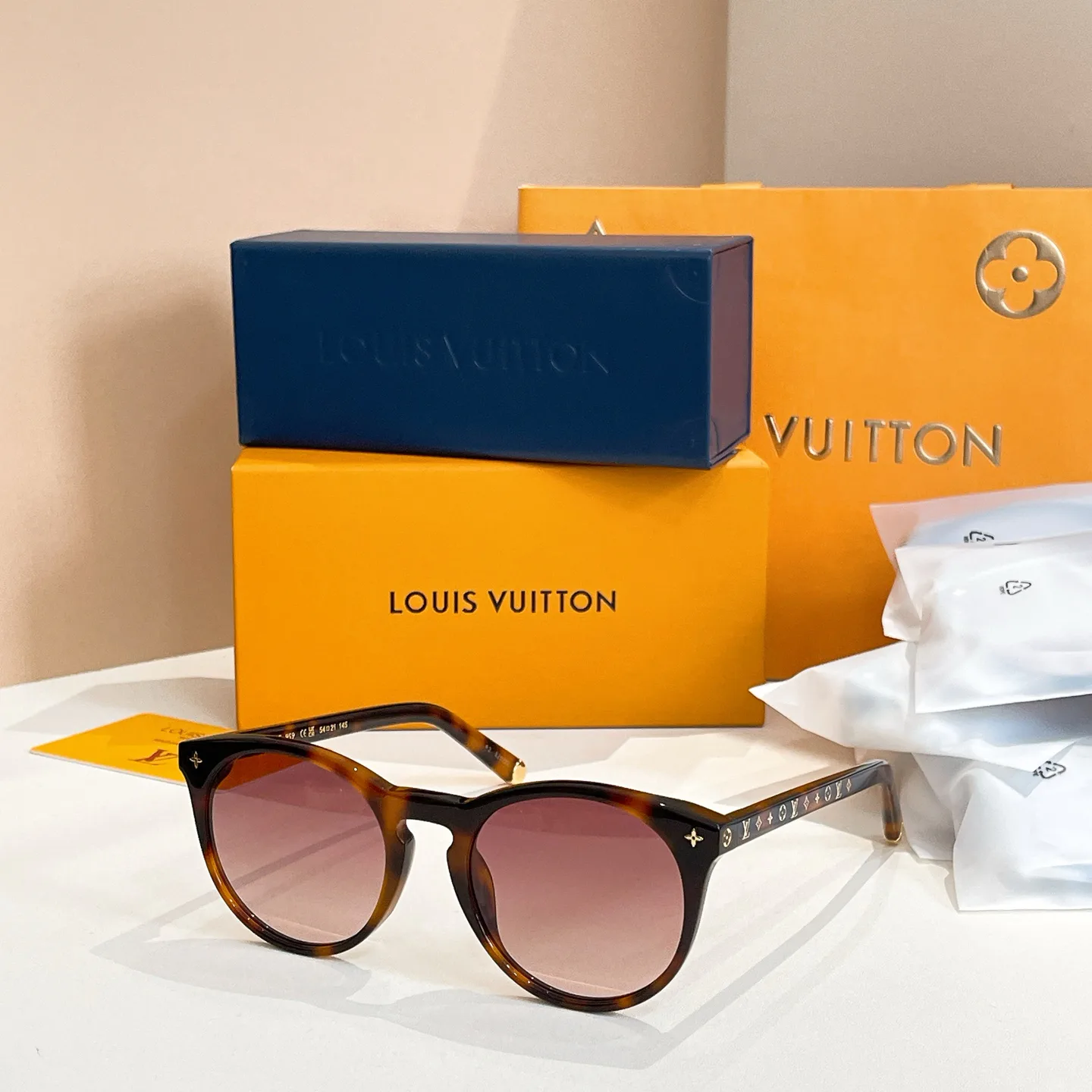 Очки Louis Vuitton 11679525