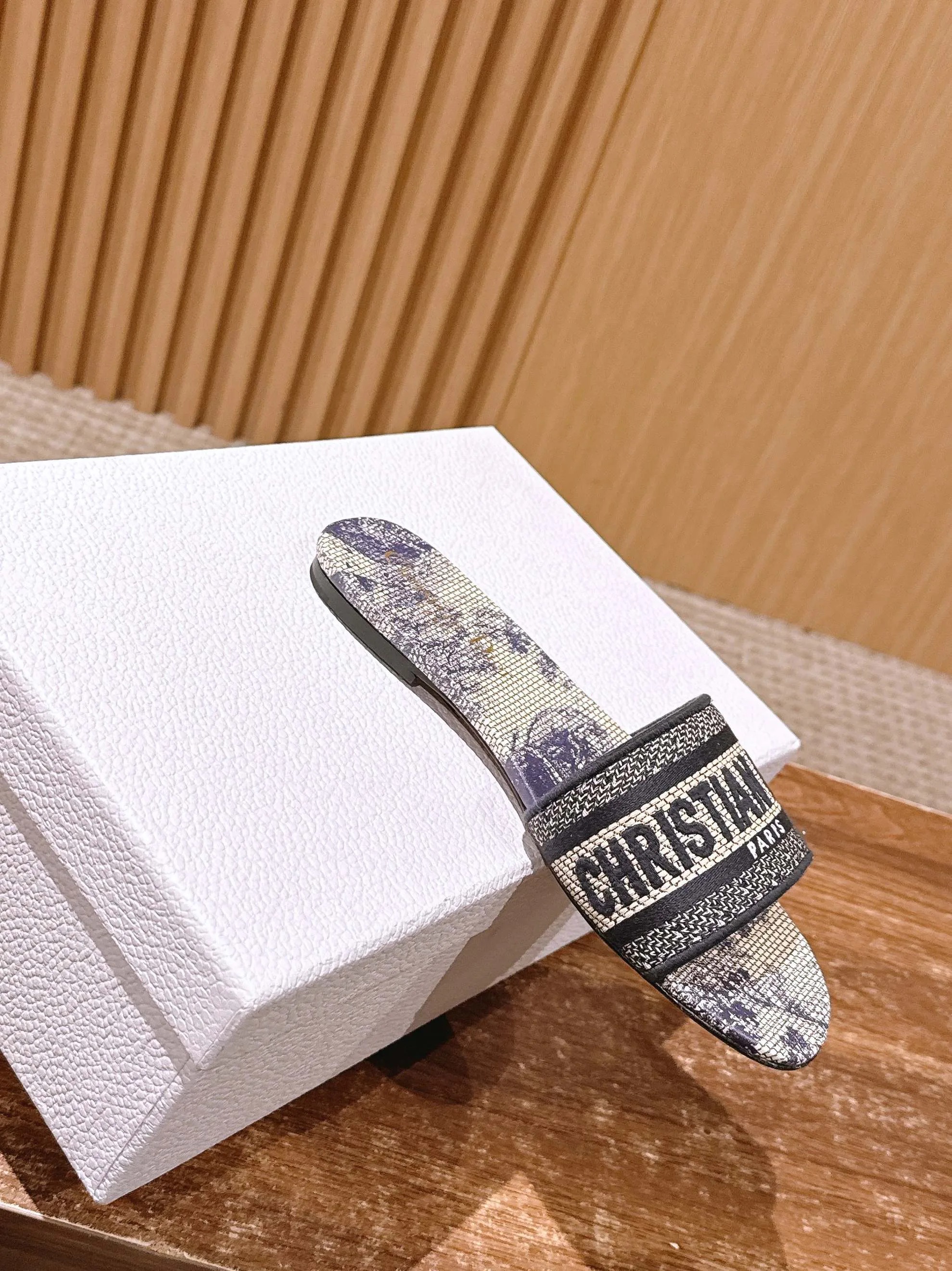 Шлепанцы Женские Christian Dior 11599944