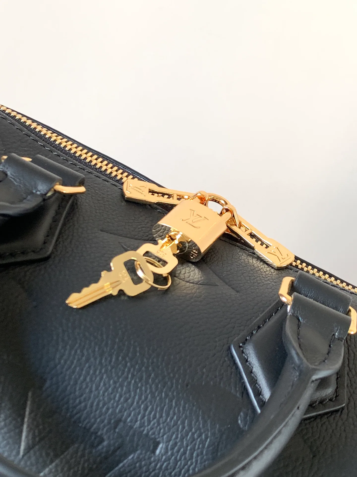 Классические Сумки Женские Louis Vuitton 11488640