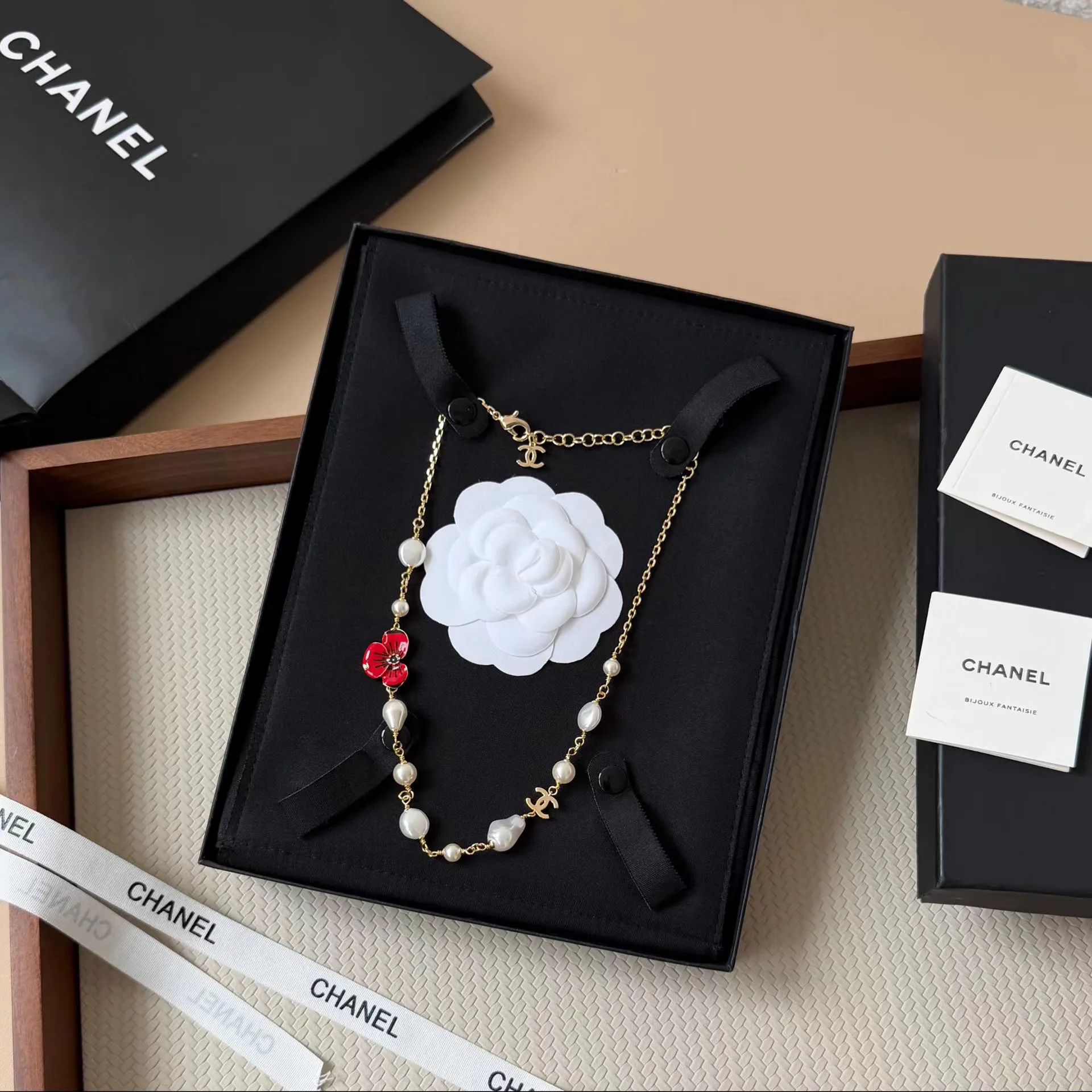 Бижутерия Chanel 18122942