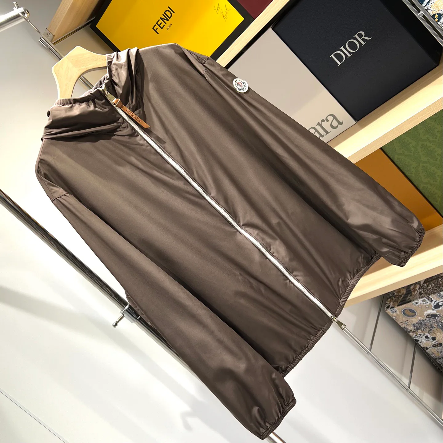 Куртки И Пуховики Женские Moncler 12778576