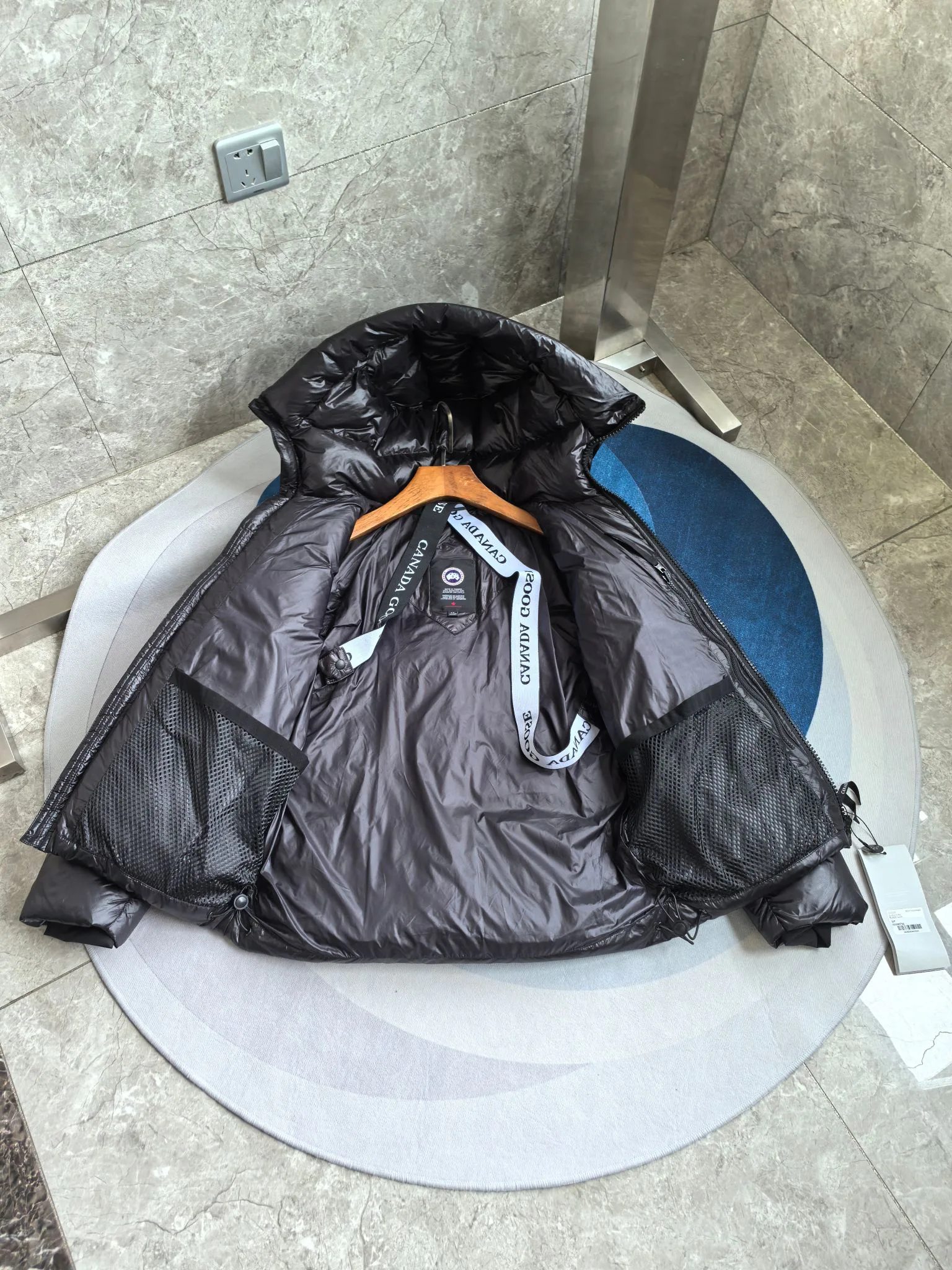 Куртки И Пуховики Женские Canada Goose 18927761