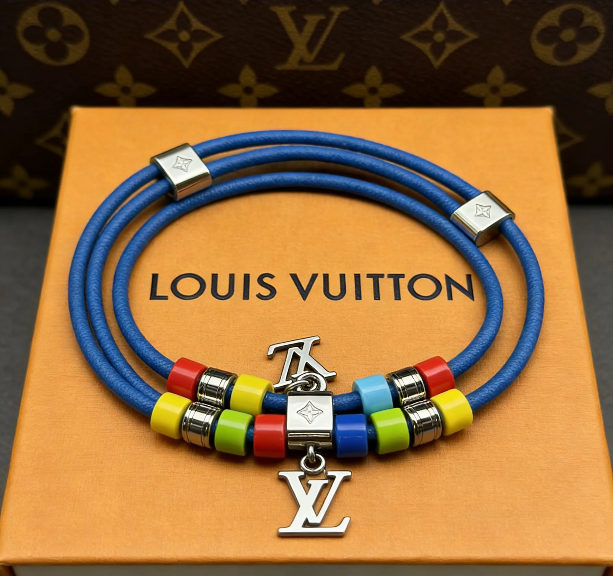 Бижутерия Louis Vuitton 12834600