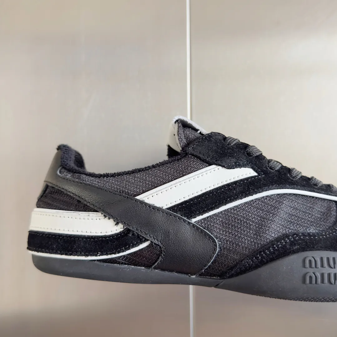 Кроссовки Женские Miu Miu 22818