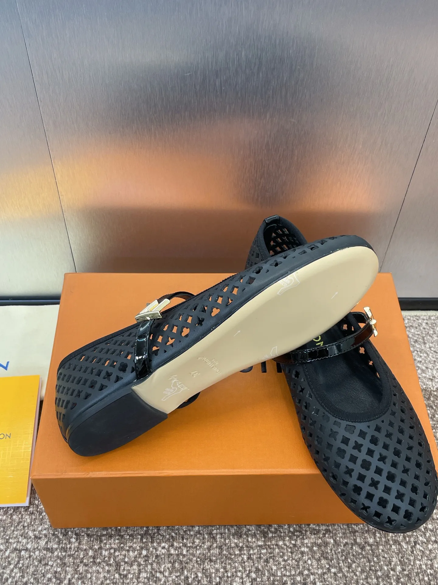 Туфли Женские Louis Vuitton 13346517