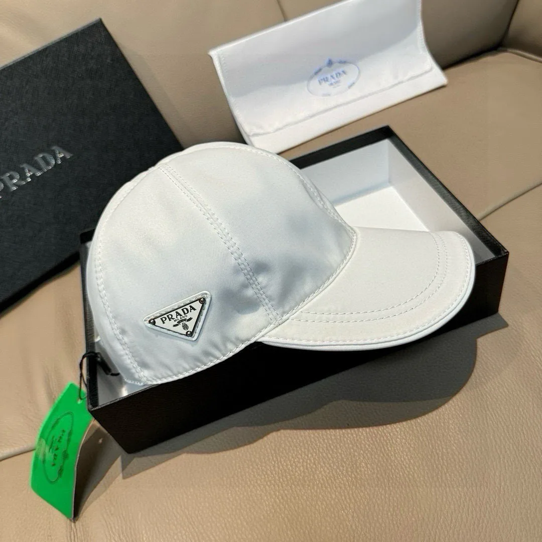 Головные Уборы Prada 17604797