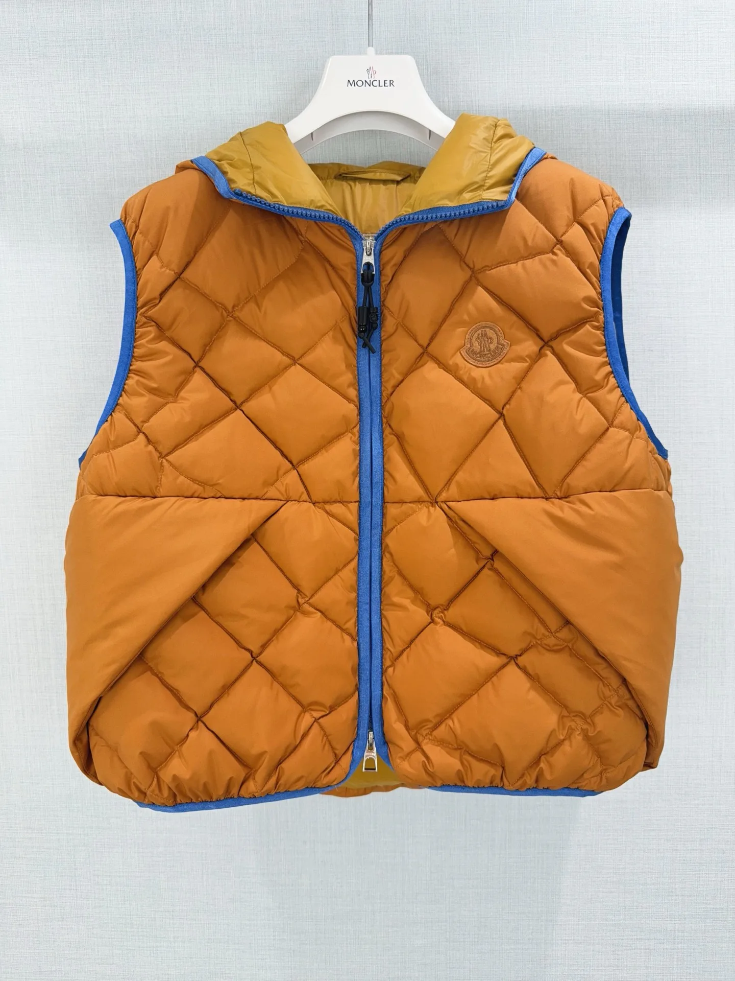 Жилеты Женские Moncler 18474158
