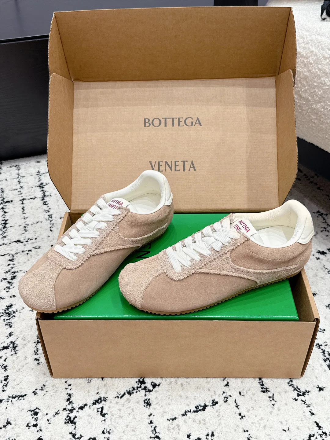 Кроссовки Женские Bottega Veneta 18125097