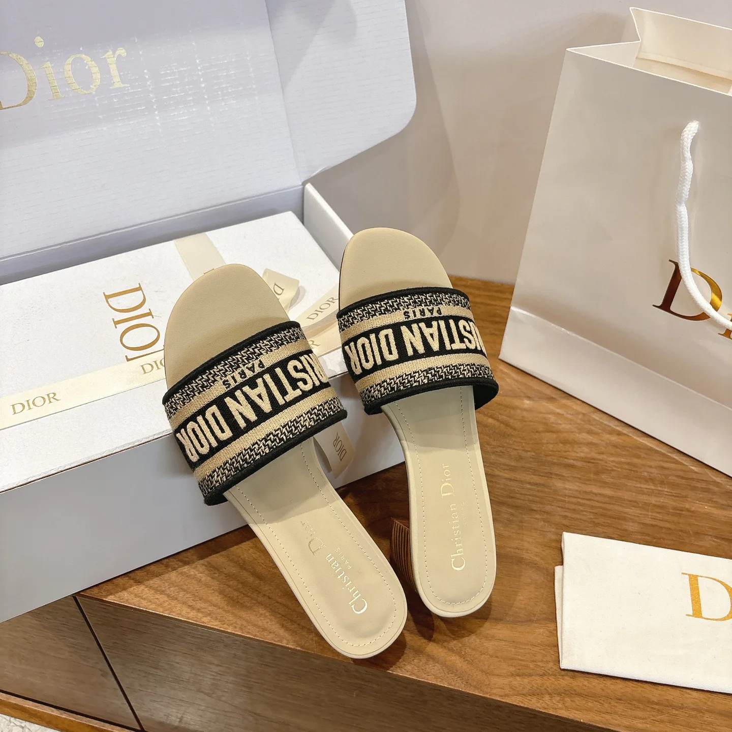 Босоножки Женские Christian Dior 1137283