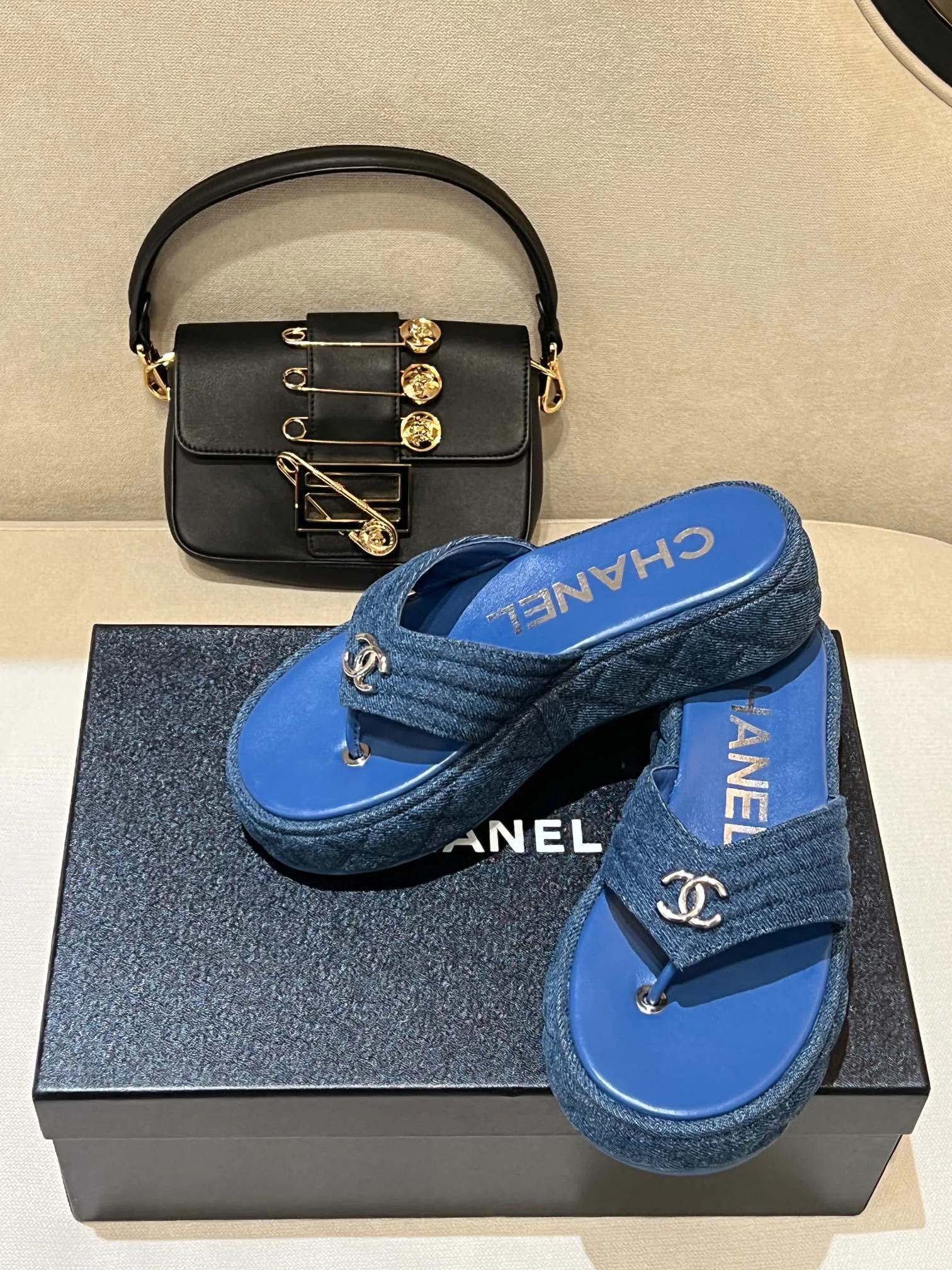 Шлепанцы Женские Chanel 15505