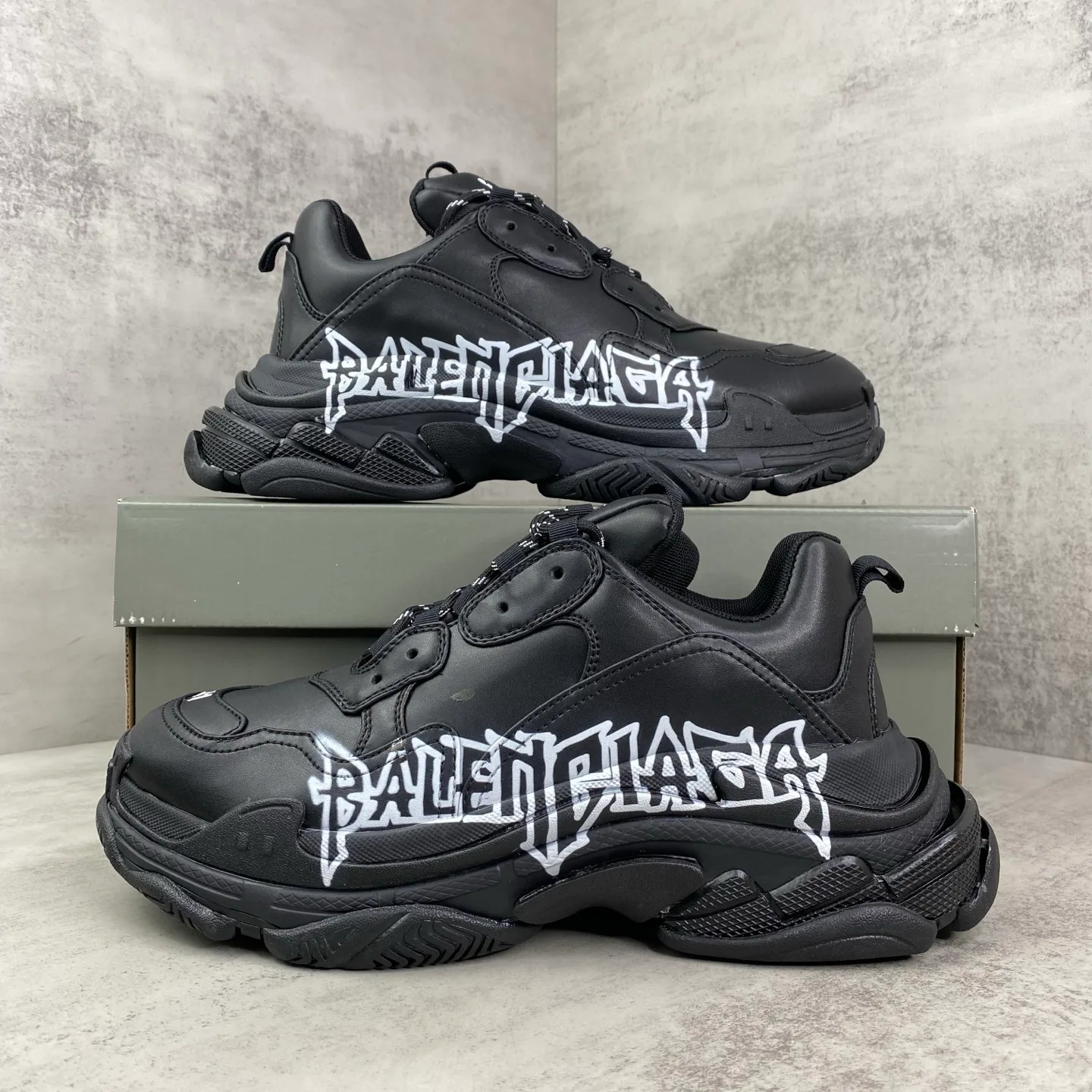 Кроссовки Женские Balenciaga 18781874