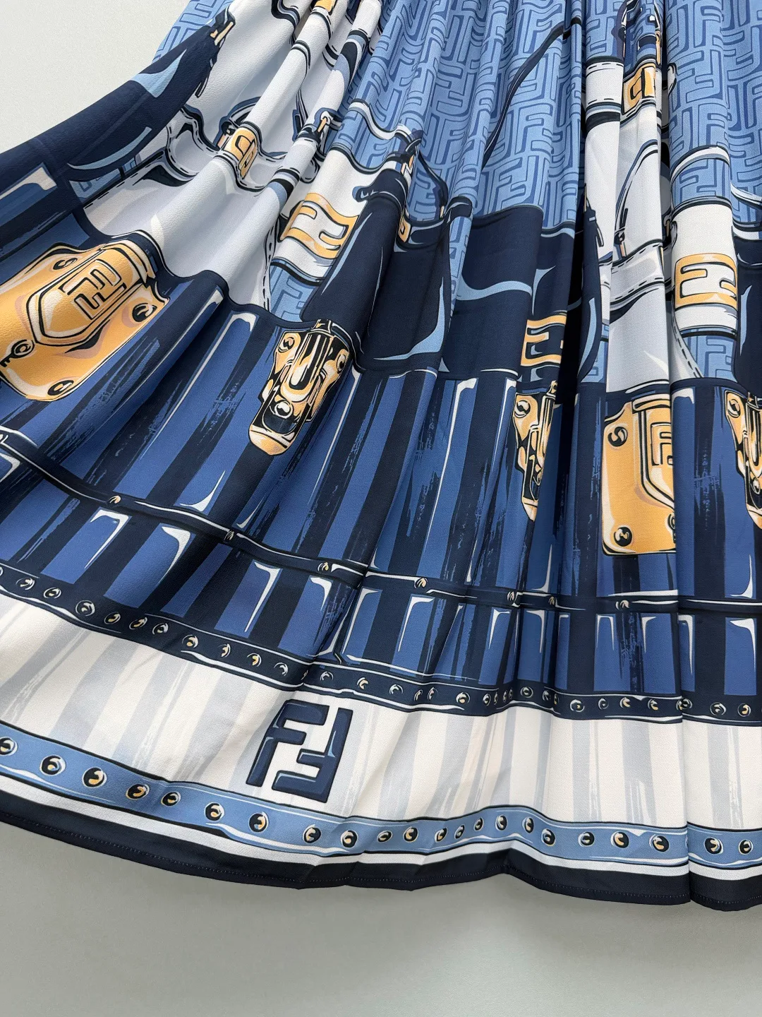 Юбки Женские Fendi 11873477