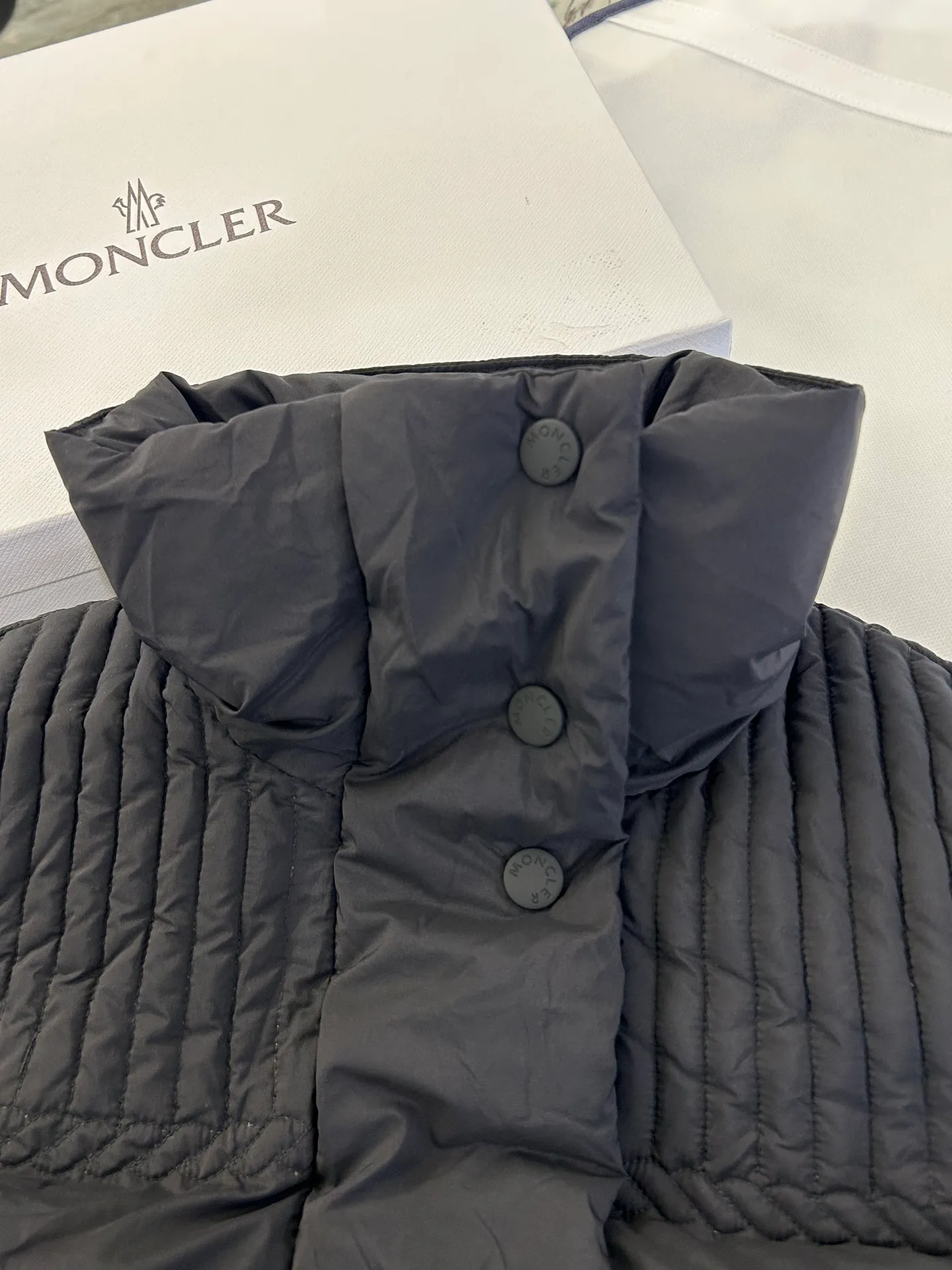 Куртки И Пуховики Мужские Moncler 18231500