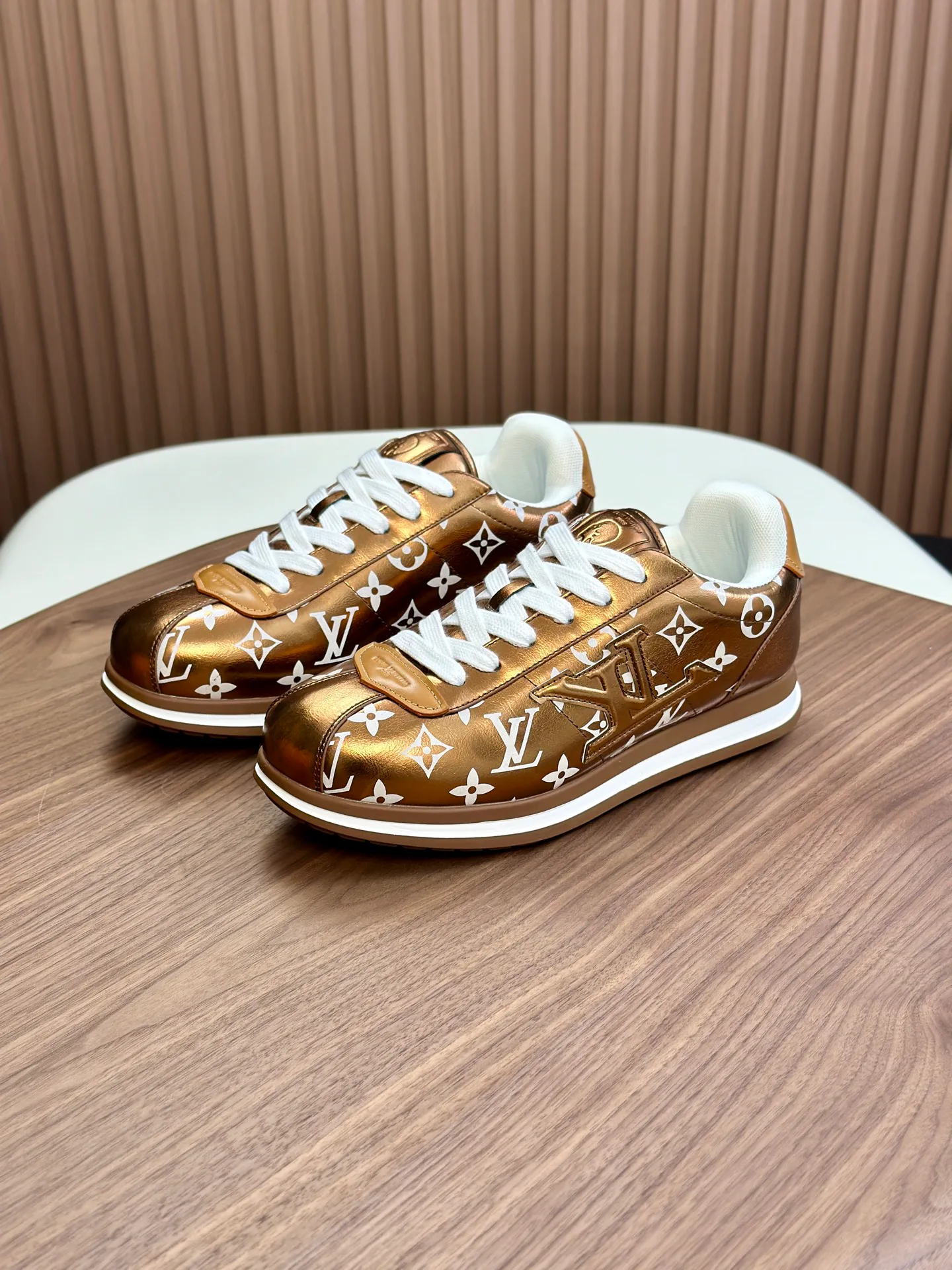 Кроссовки Мужские Louis Vuitton 10399517