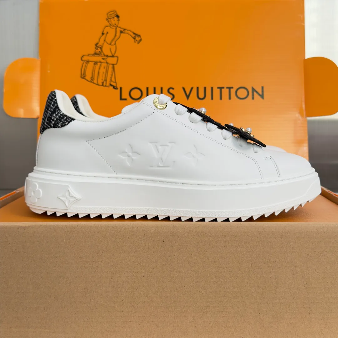 Кроссовки Женские Louis Vuitton 18719405