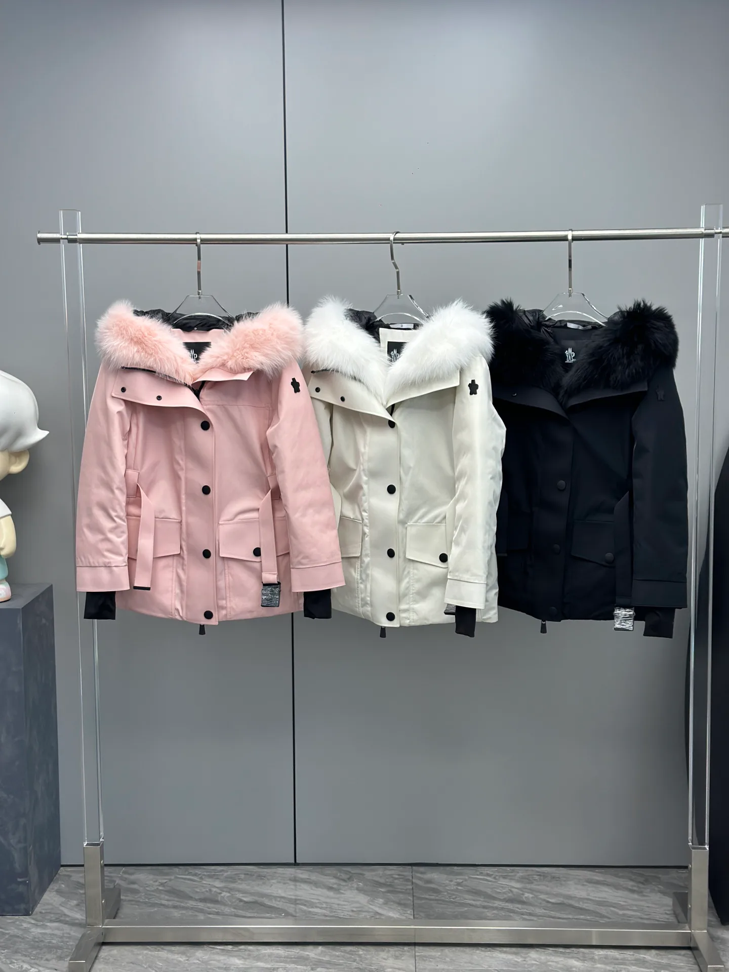 Куртки И Пуховики Женские Moncler 19549949