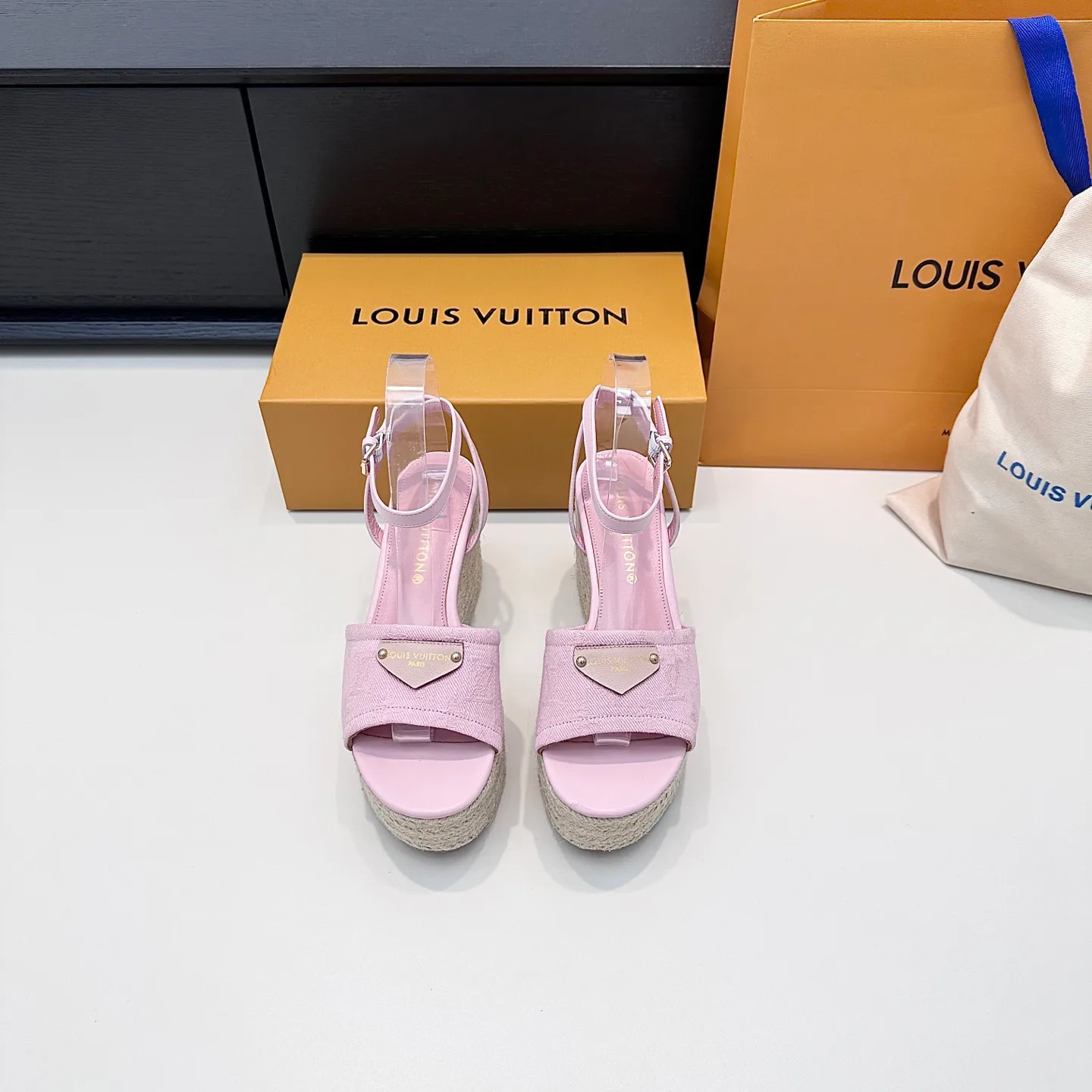 Сандалии Женские Louis Vuitton 11566081