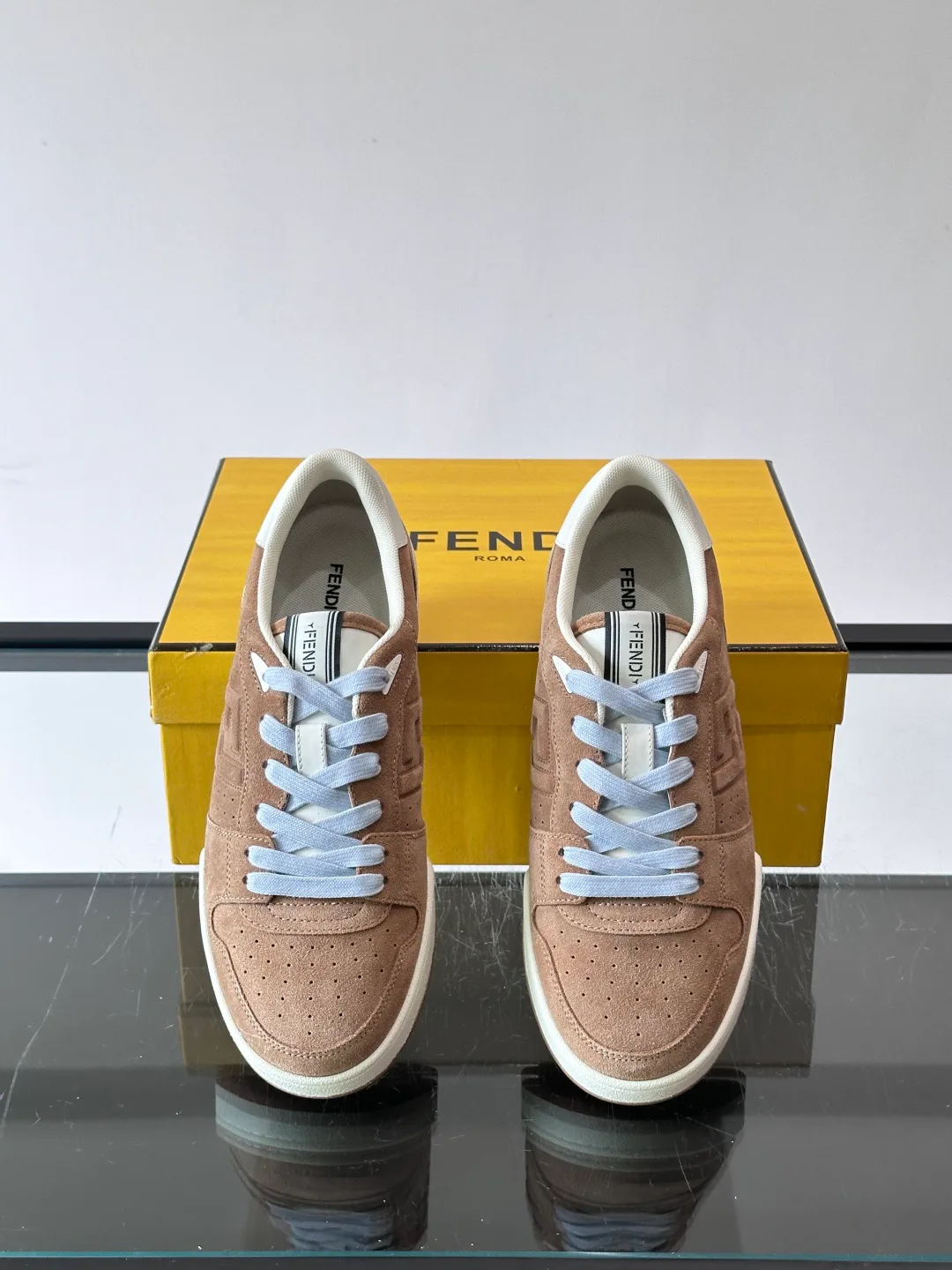 Кроссовки Женские Fendi 18872101
