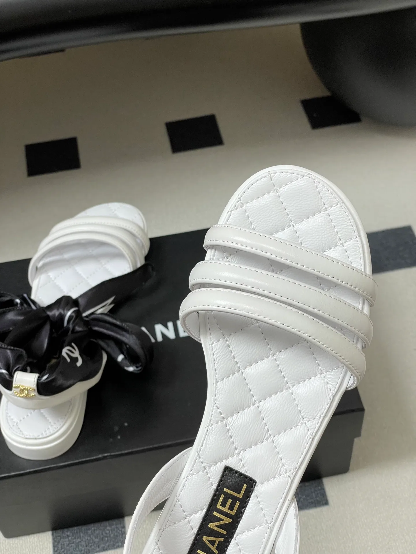 Сандалии Женские Chanel 374950