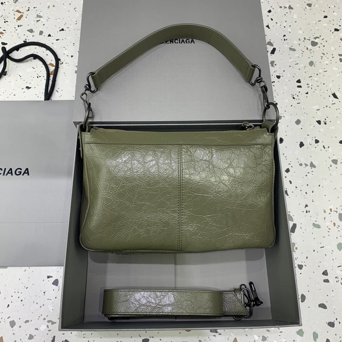 Сумки На Ремне Женские Balenciaga 13427253