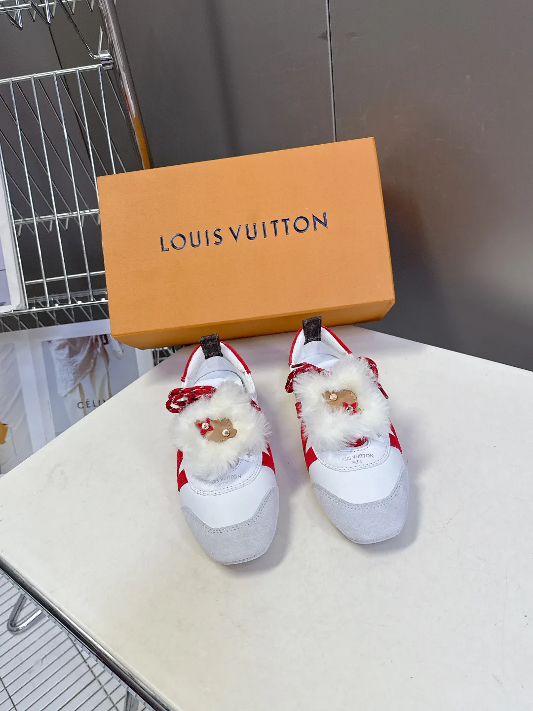 Кроссовки Женские Louis Vuitton 1480746