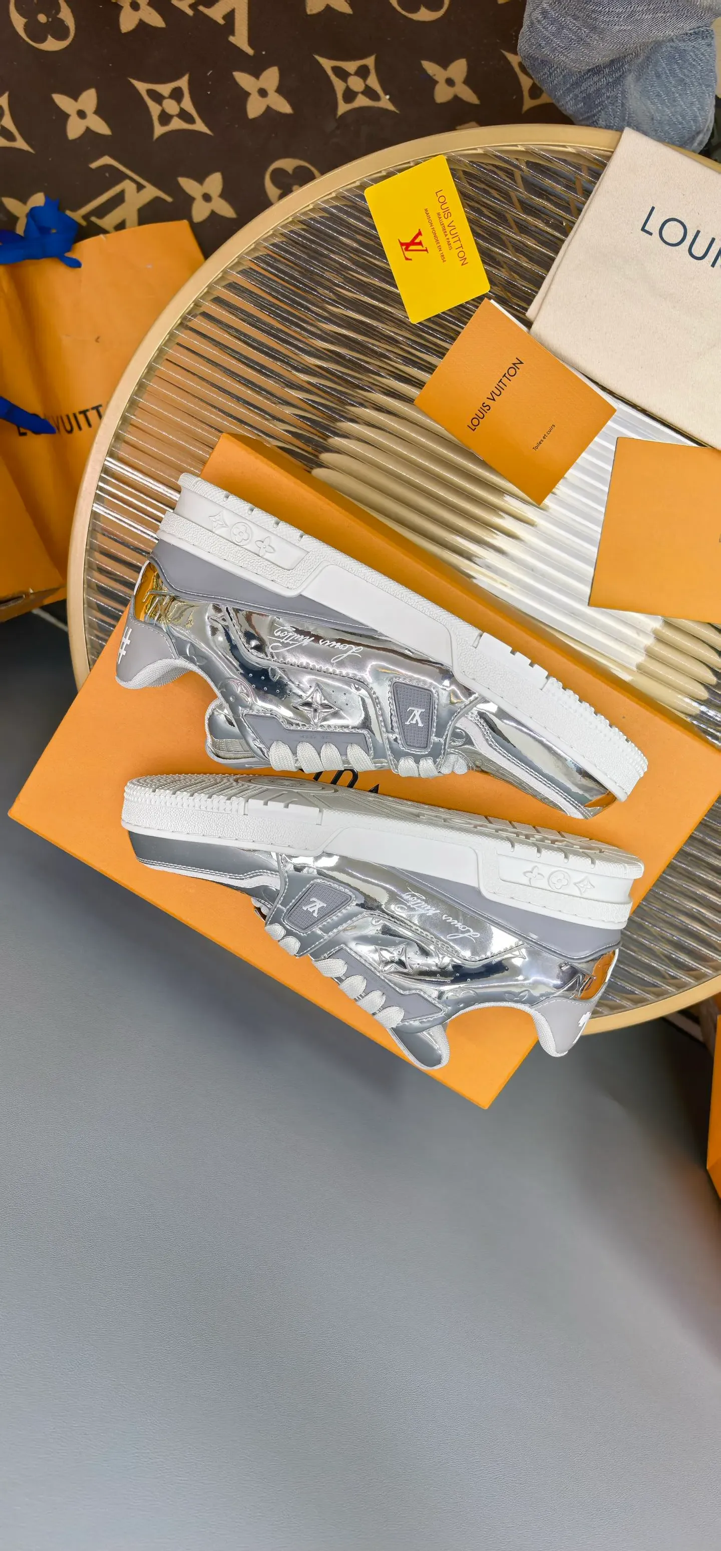 Кроссовки Женские Louis Vuitton 275333