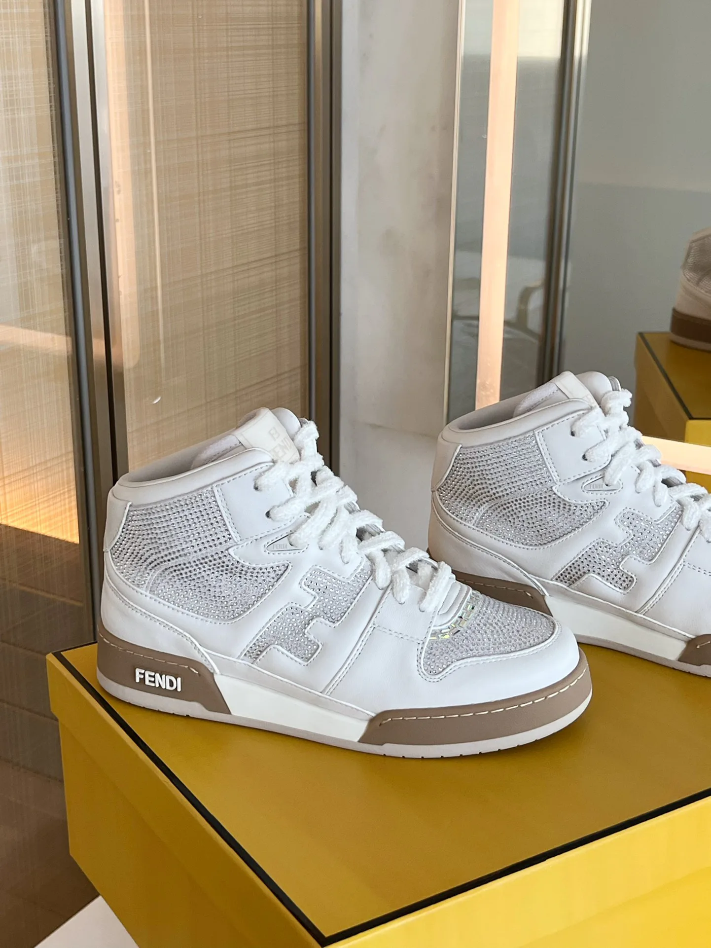 Кроссовки Женские Fendi 4066