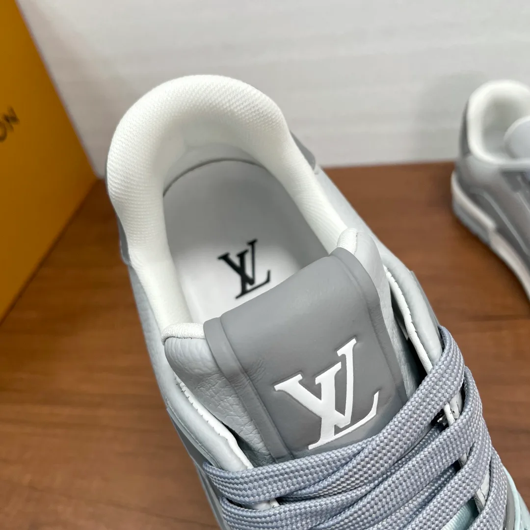 Кроссовки Мужские Louis Vuitton 17461096