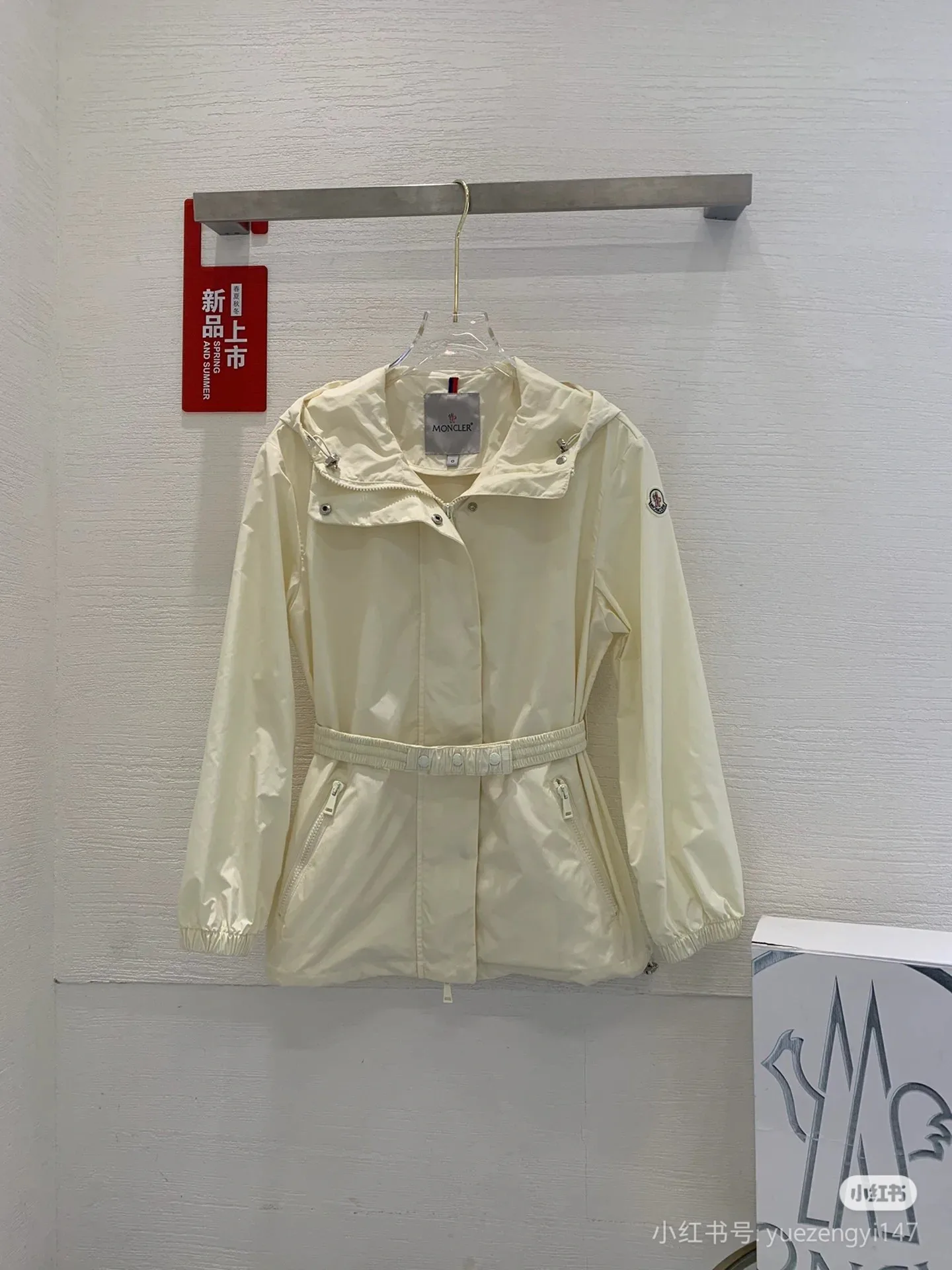 Куртки Женские Moncler Куртки Женские Moncler