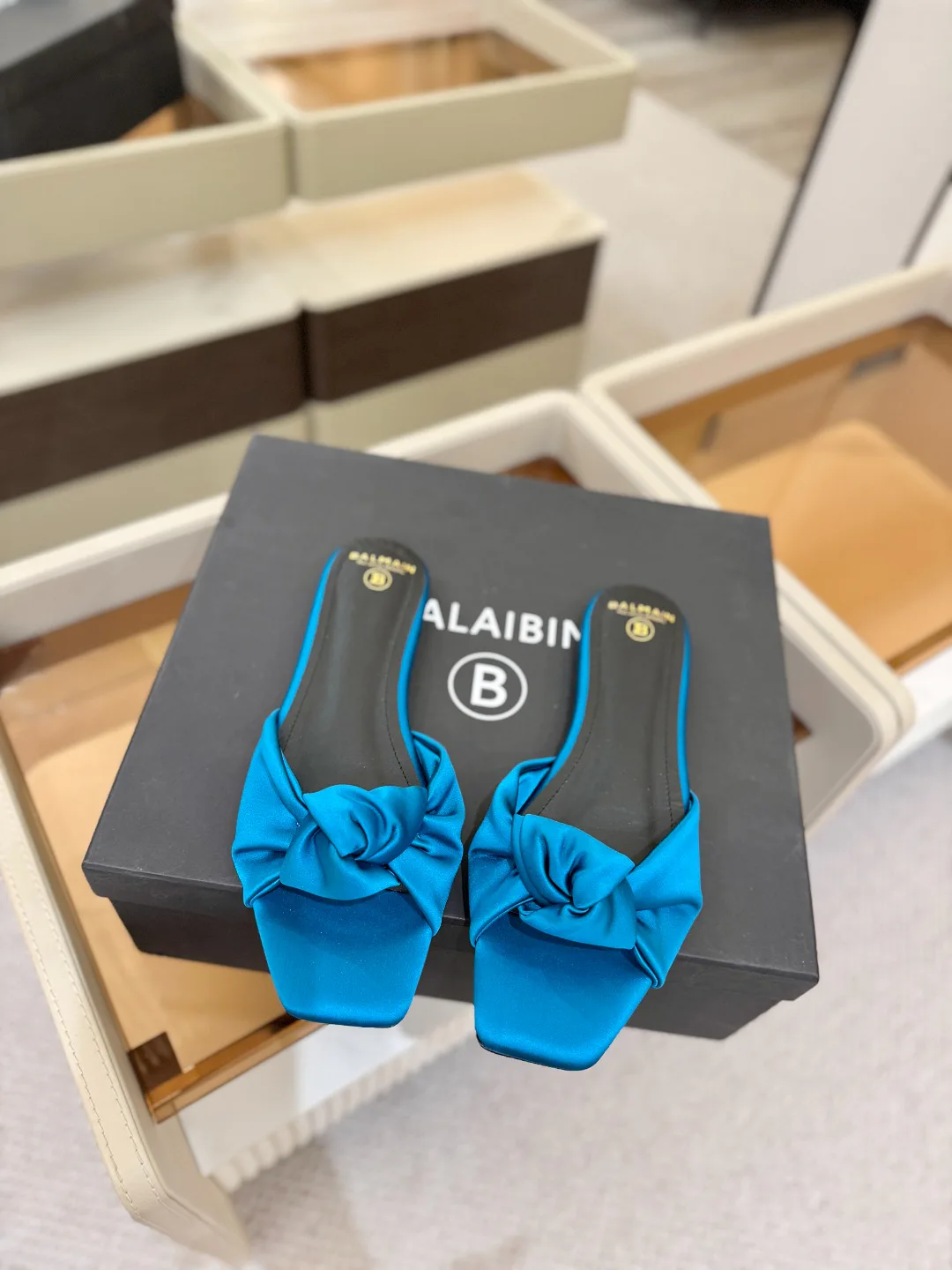 Шлепанцы Женские Balmain 840996