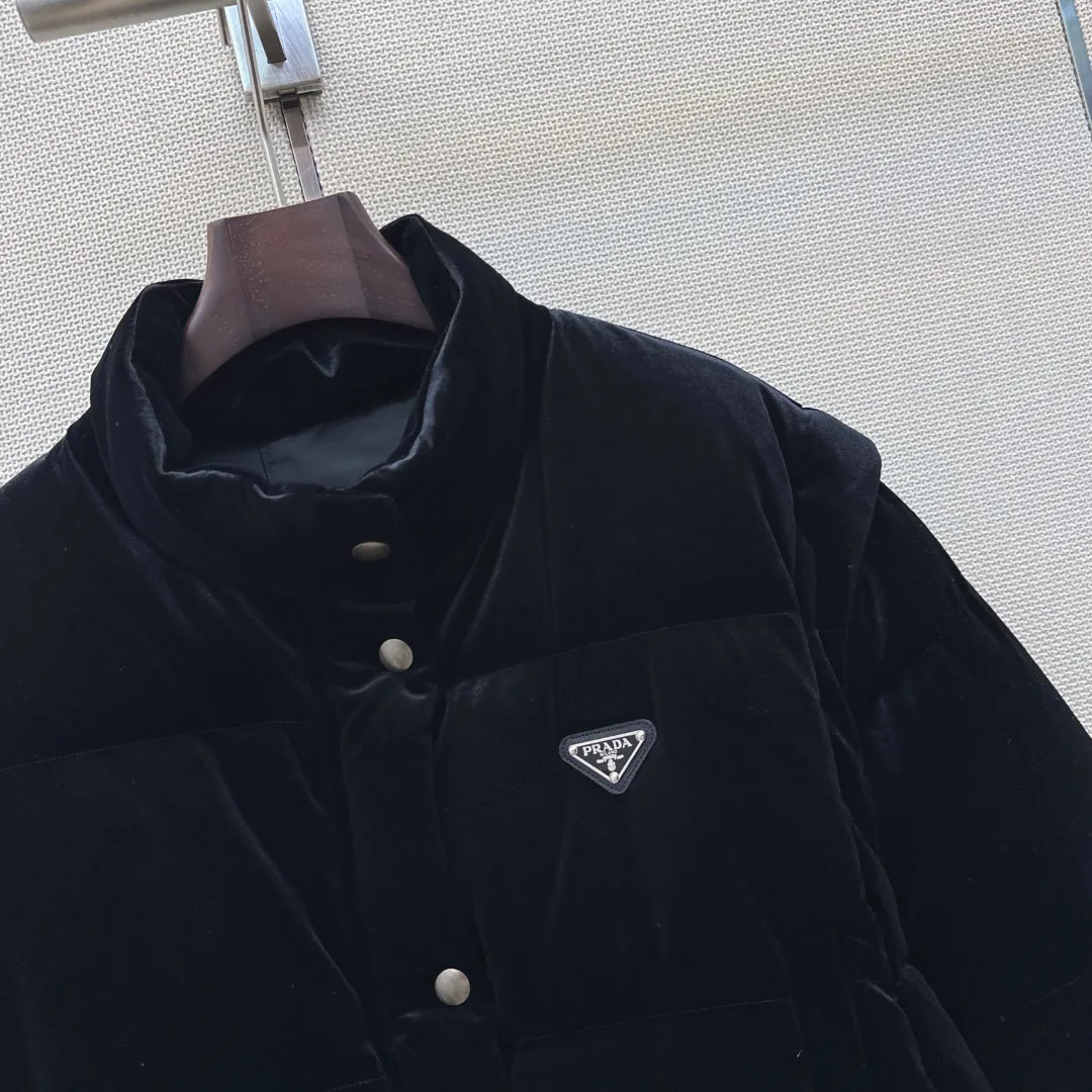 Куртки И Пуховики Женские Prada 18245859