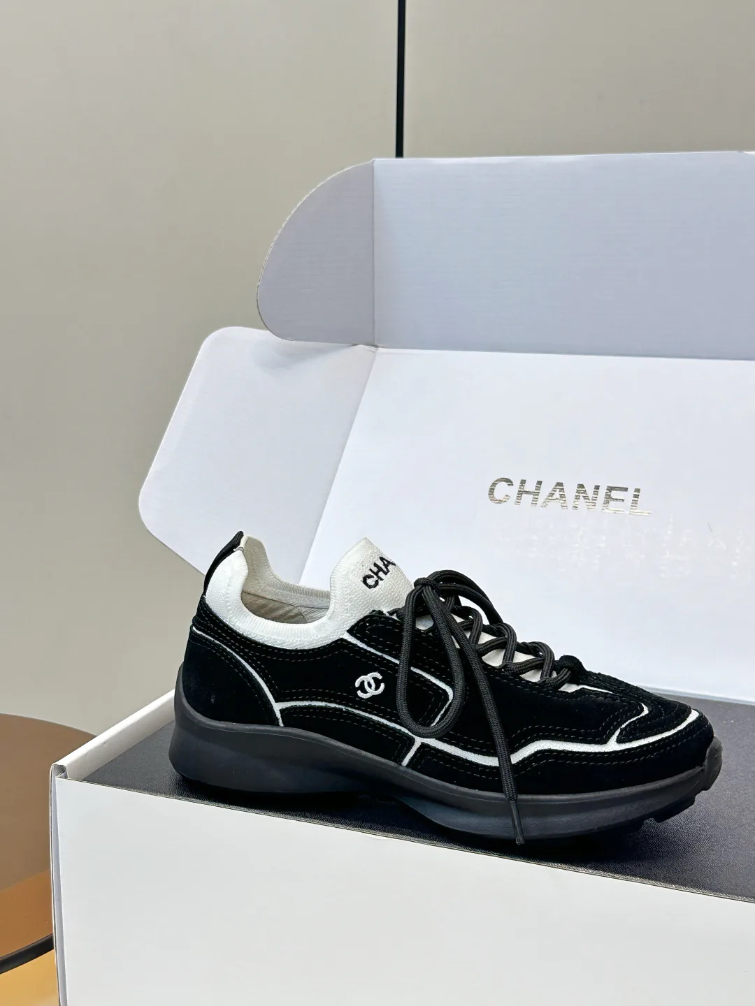 Кроссовки Женские Chanel 16868812