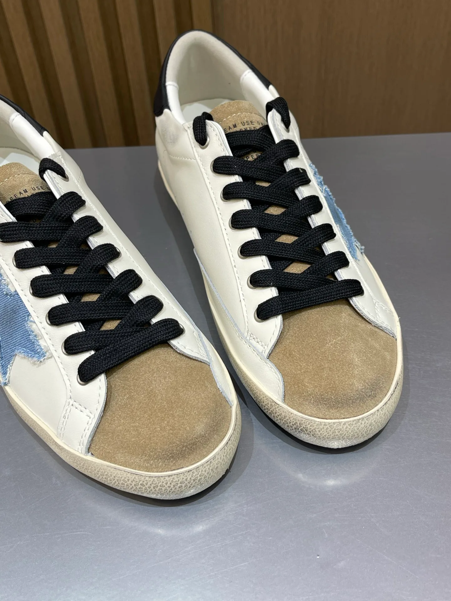 Кроссовки Женские Golden Goose 19466445