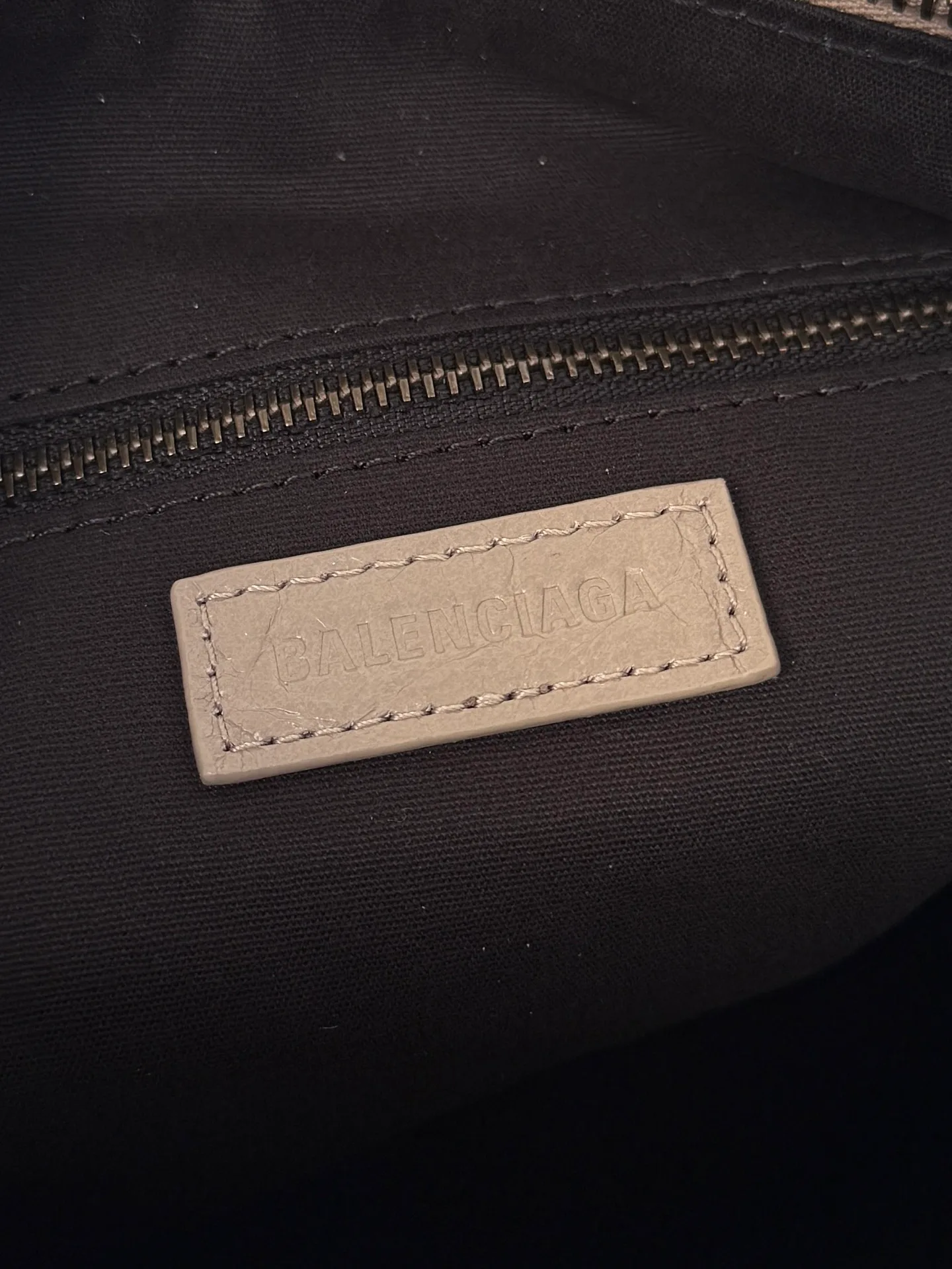 Сумки На Ремне Женские Balenciaga 11386854