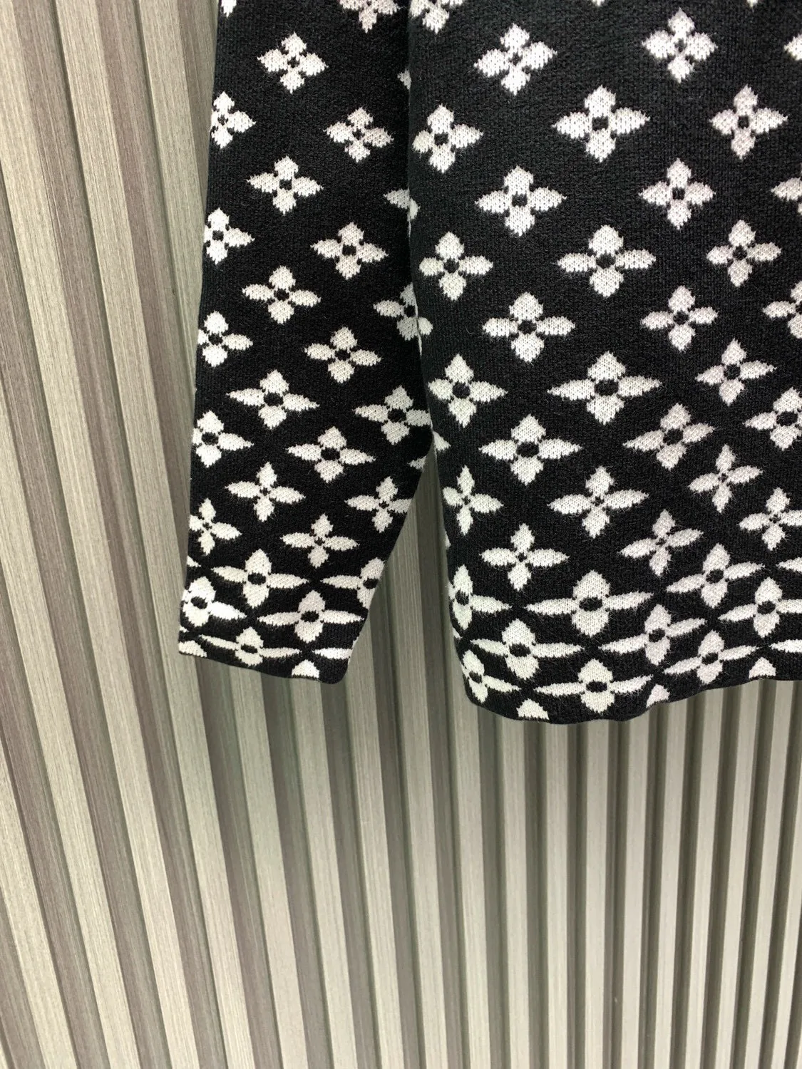 Джемперы И Свитеры Женские Louis Vuitton 17952859