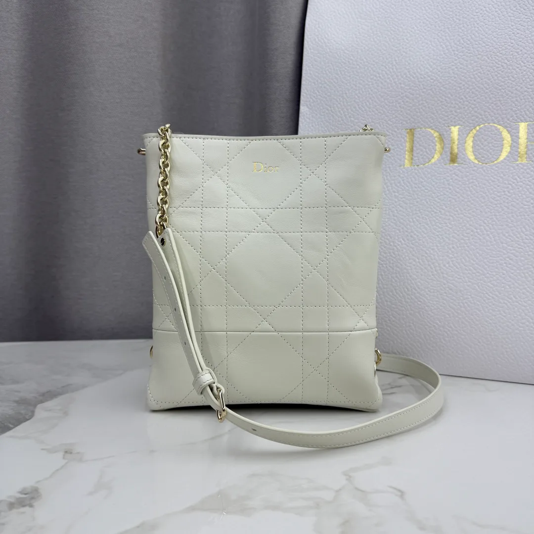 Классические Сумки Женские Christian Dior 11905847