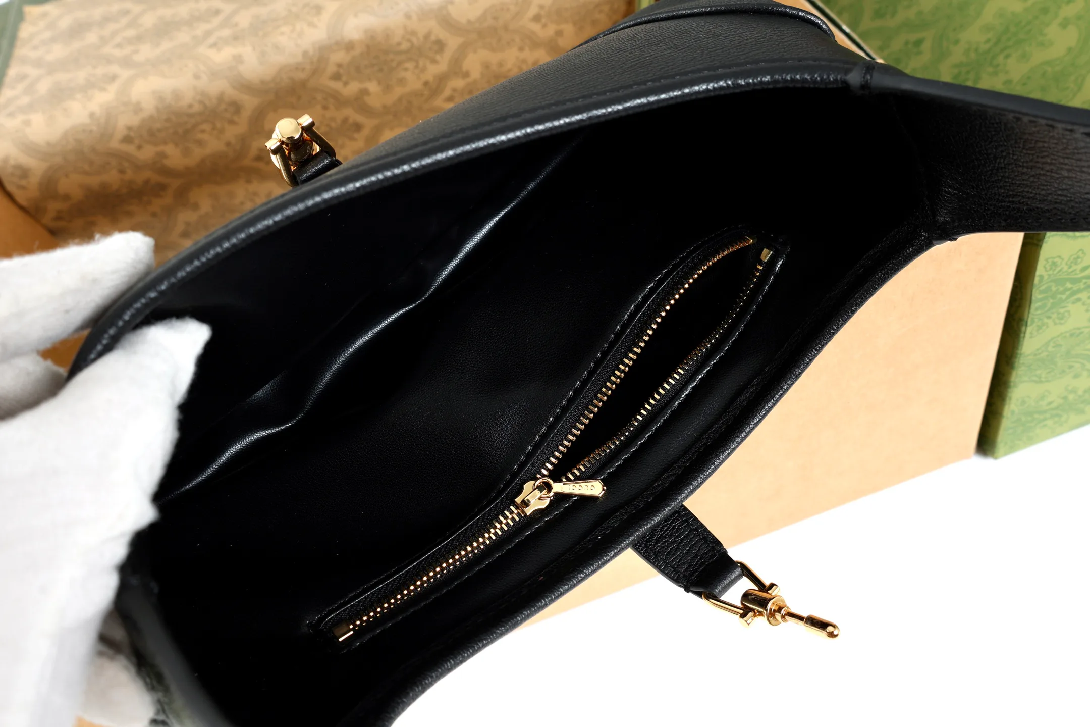 Классические Сумки Женские Gucci 11508423