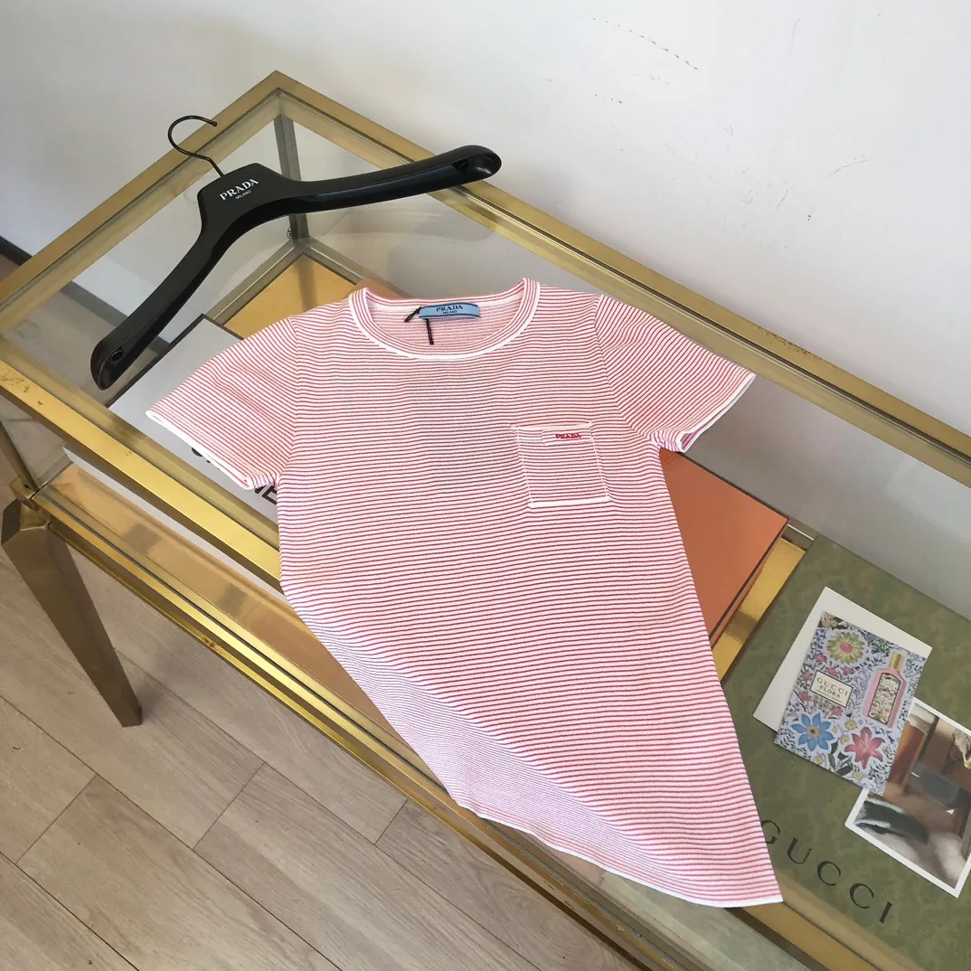 Футболки Женские Prada 13556057
