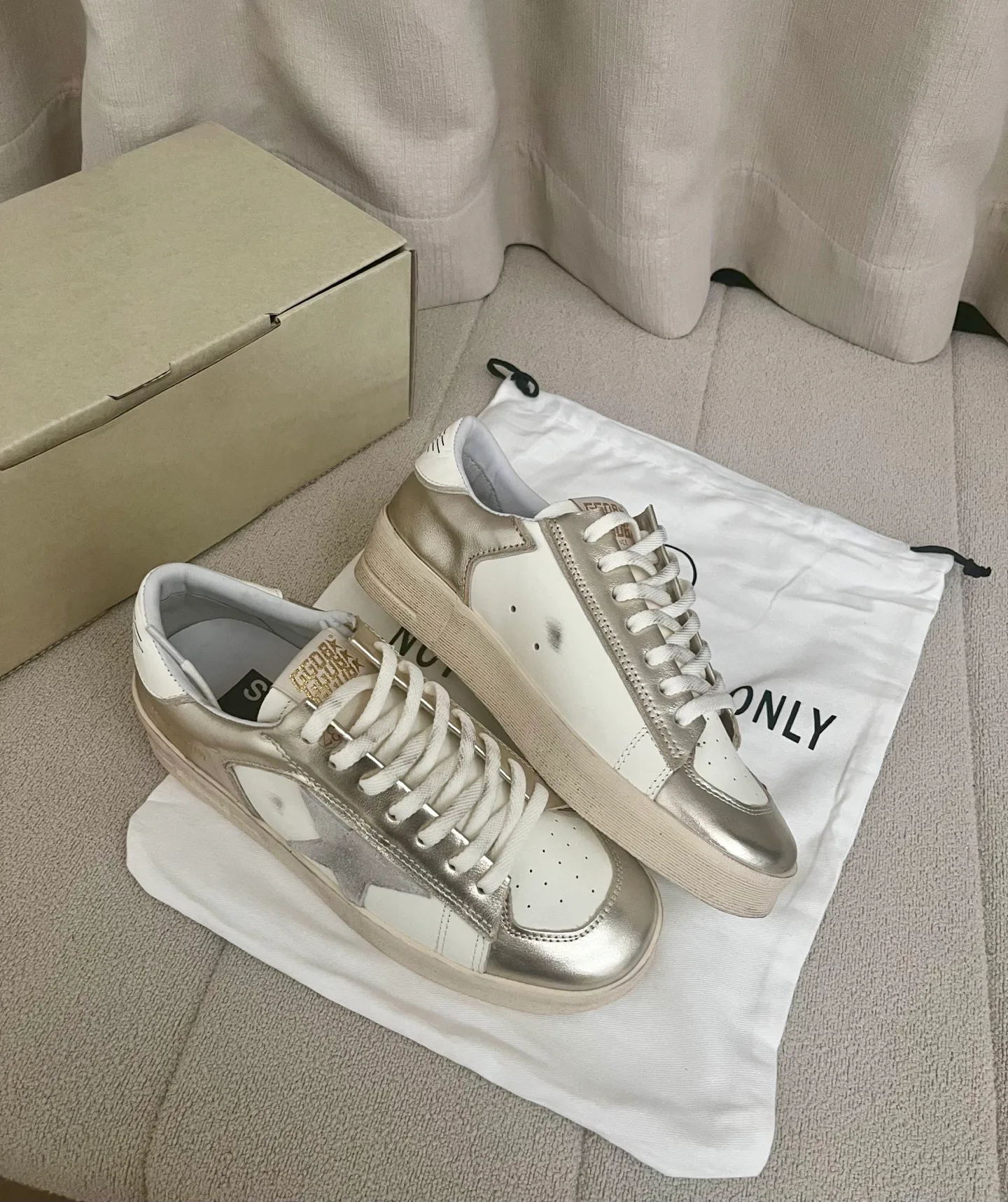 Кроссовки Женские Golden Goose 16941986